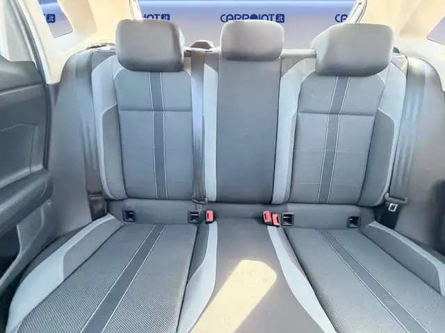 Volkswagen Polo view 10