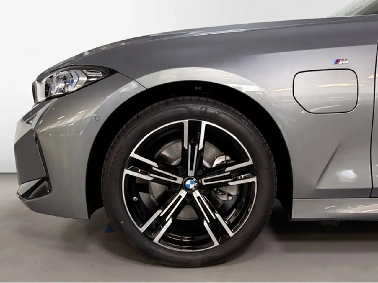 BMW 3 Series 2026 — фото 11