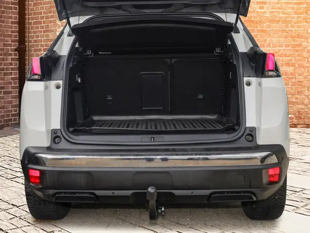 Peugeot 3008 view 6