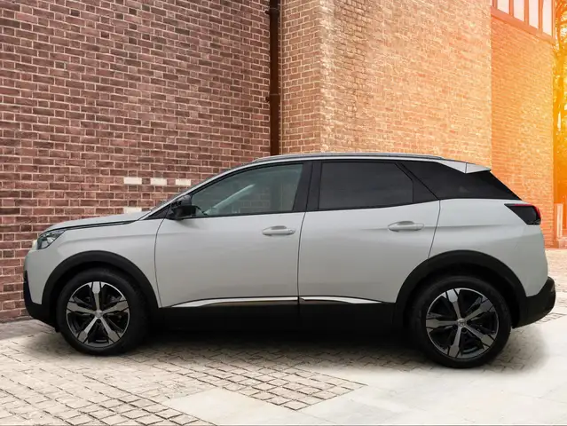 Peugeot 3008 view 3