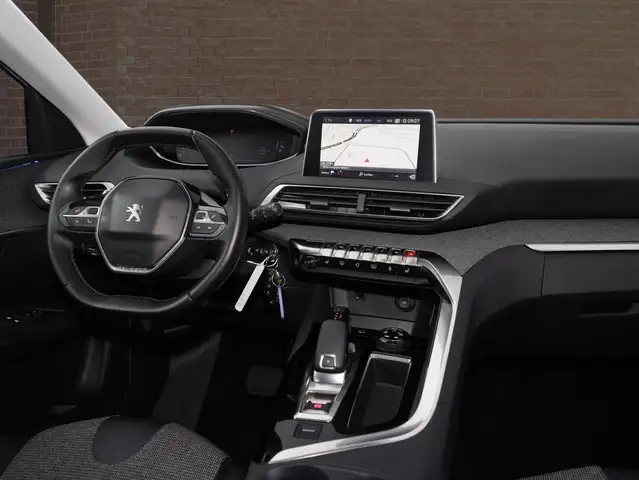 Peugeot 3008 view 11