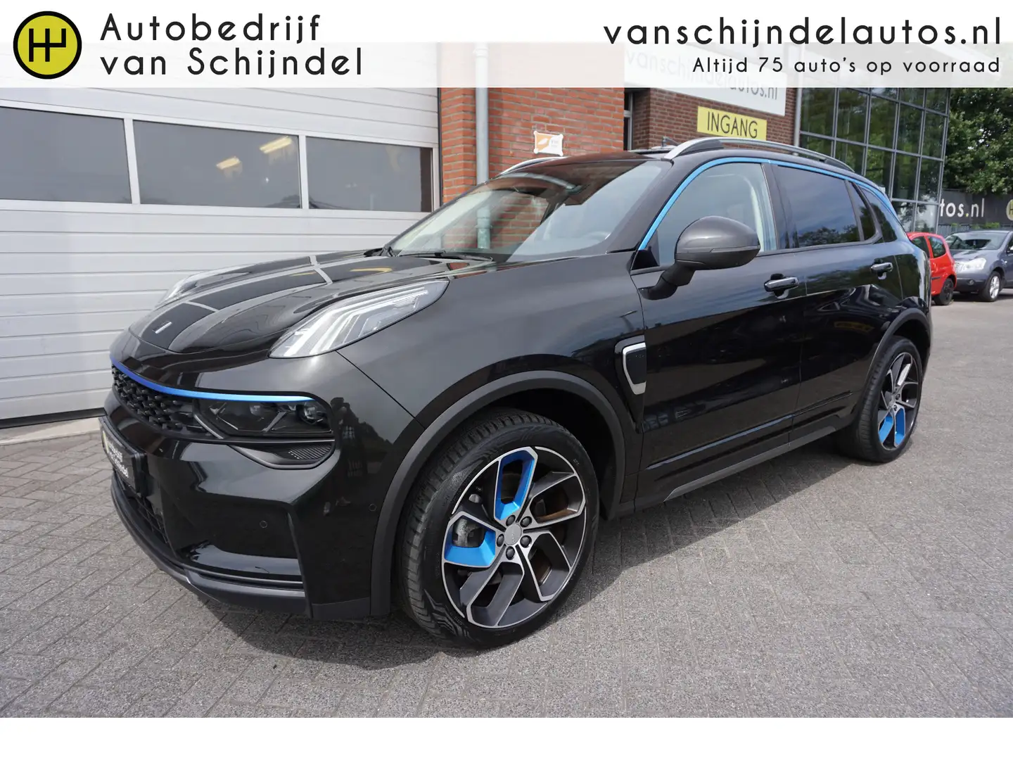 Lynk & Co 01 1.5 PLUGIN HYBRID - DEC. '22 - 360 CAMERA - ALL SE Zwart - 1