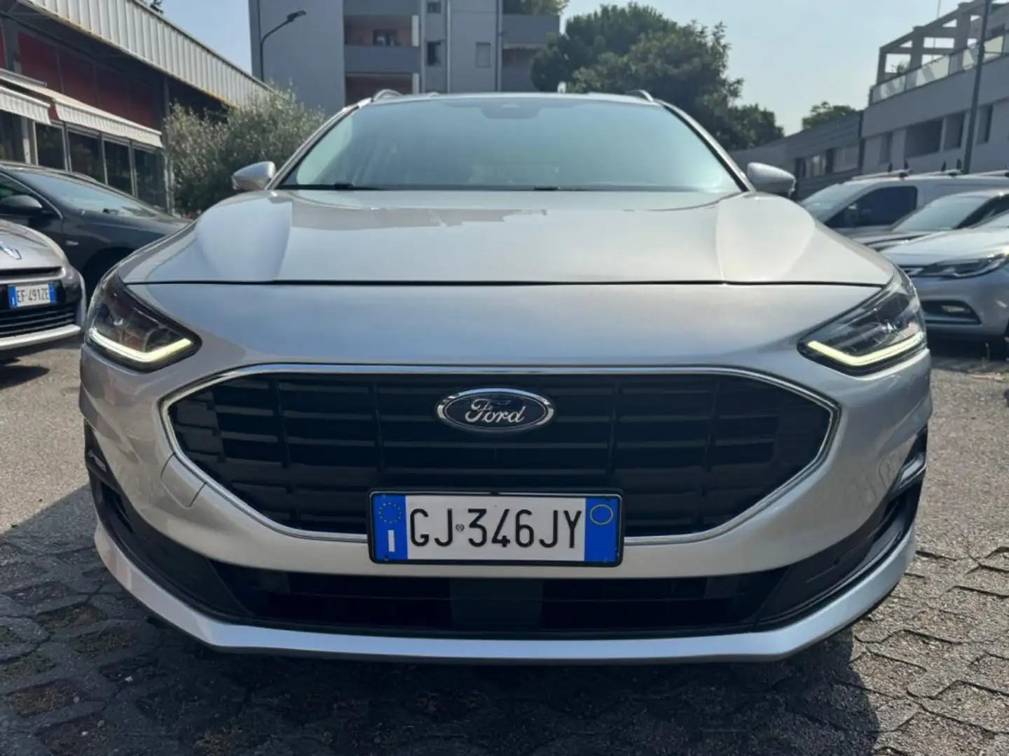Ford Focus 1.0 125CV Hybrid SW Business (AUTOCARRO N1) Stříbrná - 2