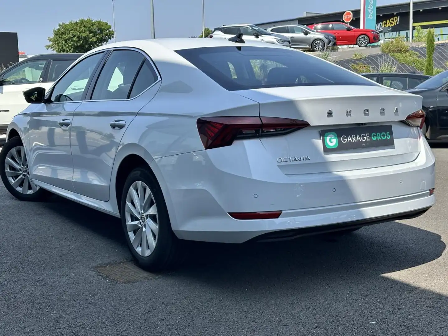 Skoda Octavia 2.0 TDI 116 ch Business Blanc - 2