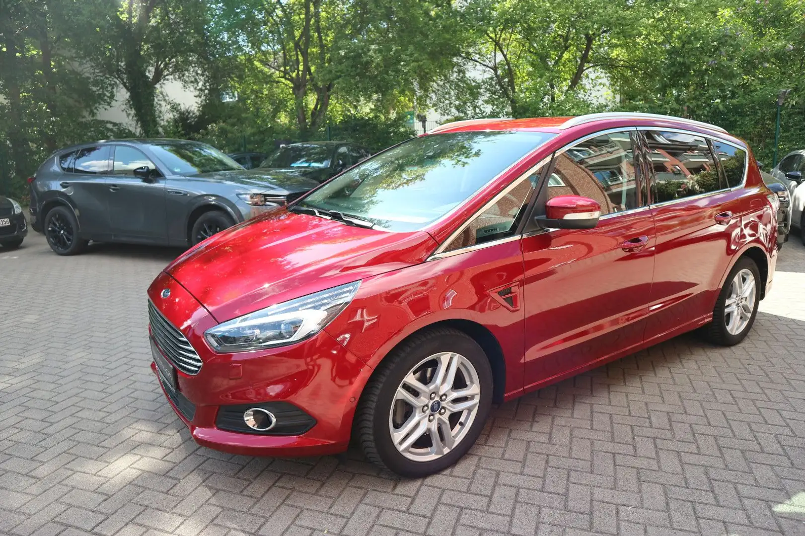 Ford S-Max 2.0 TDCI Titanium 7-SITZER/AHK/LED/NAV/KAM Red - 1