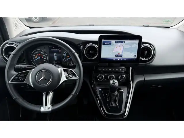 Mercedes-Benz EQT view 12
