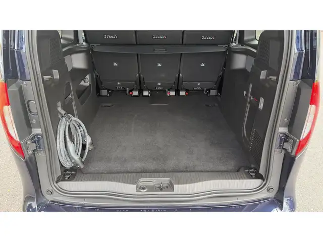 Mercedes-Benz EQT view 8