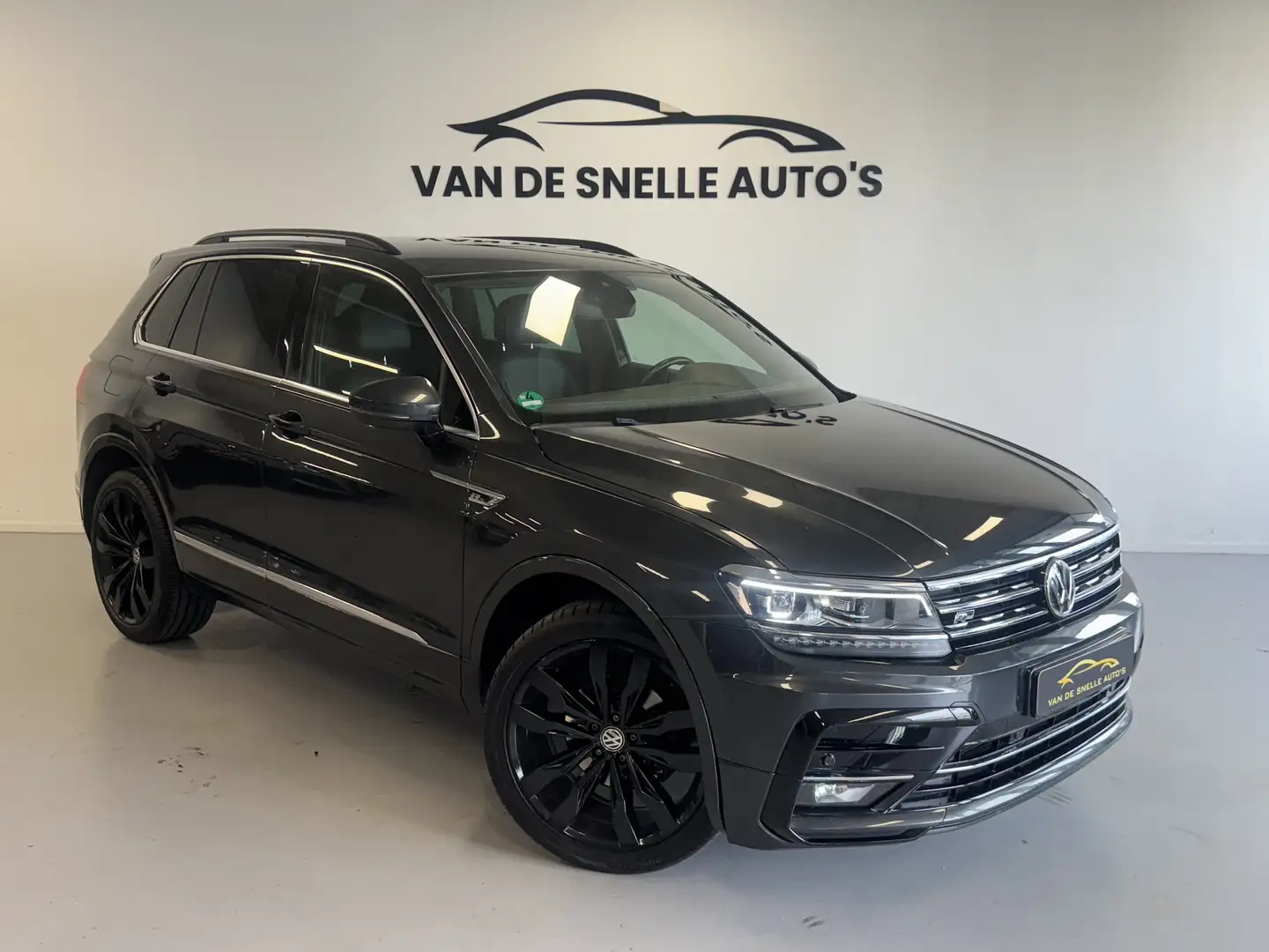 Volkswagen Tiguan 2.0 TDI 4M. Highline Grijs - 1