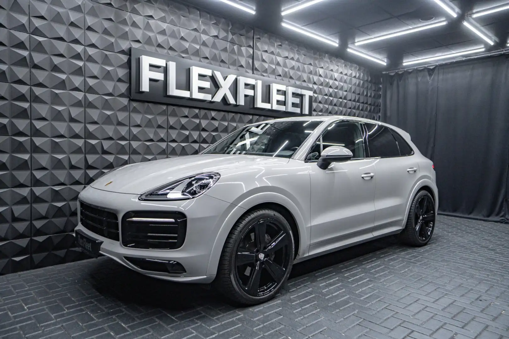 Porsche Cayenne KREIDE SportDesign Bose Pano 22Zoll Grau - 2