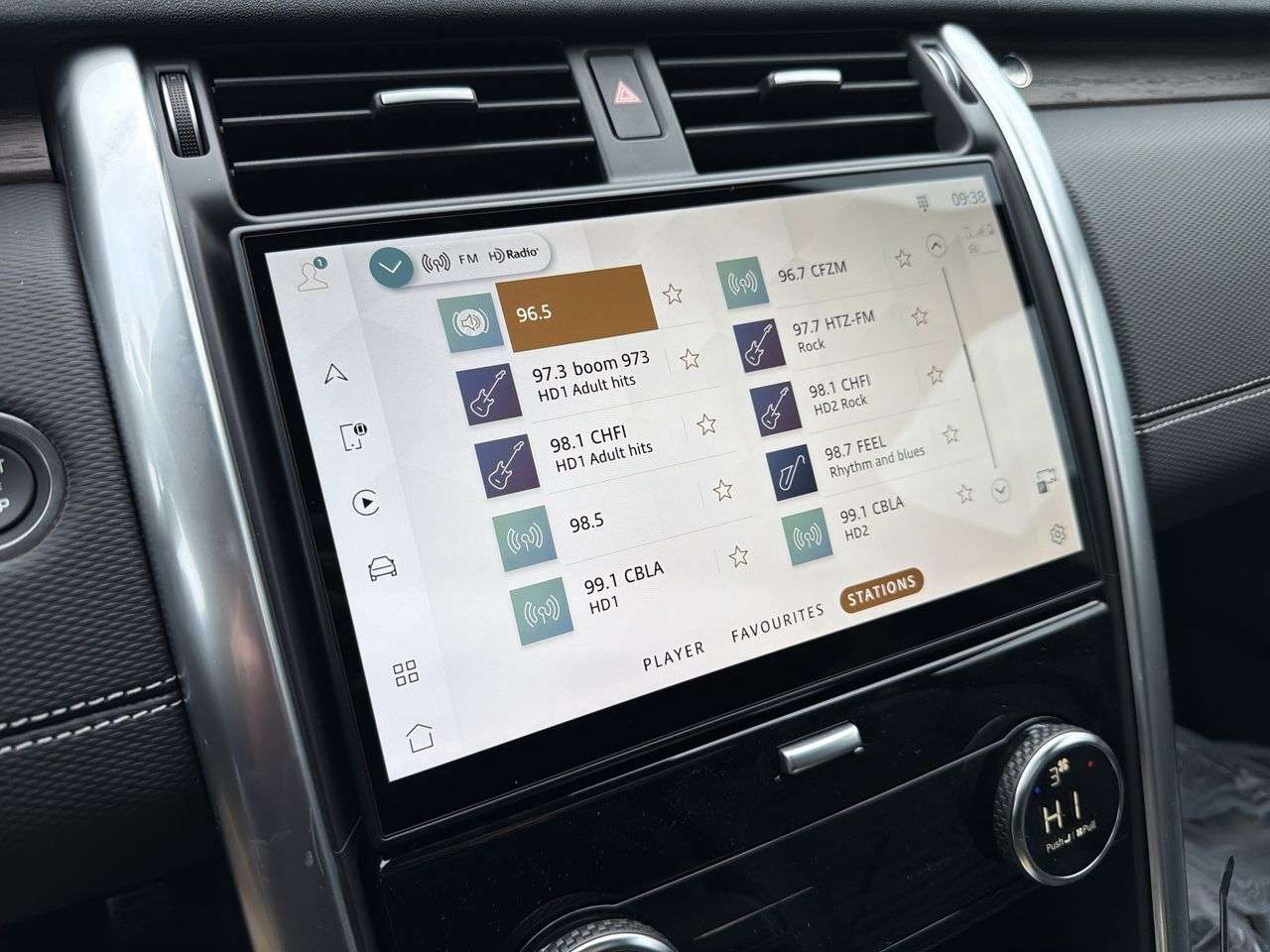 2026 Land Rover Discovery P300 Dynamic SE thumb 13