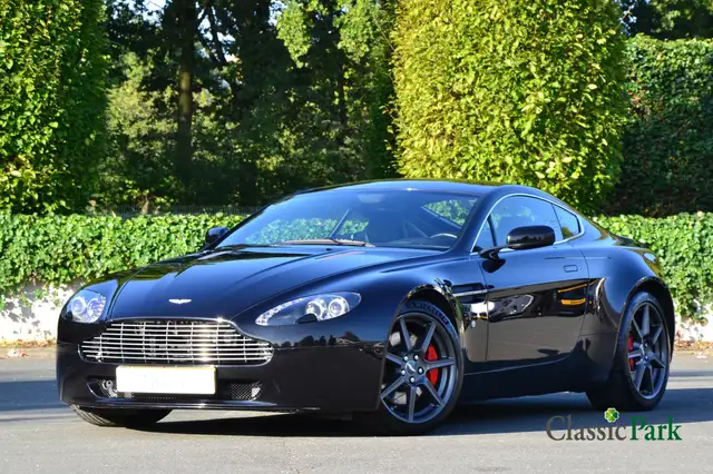 Aston Martin Vantage V8 Coupé Manual
