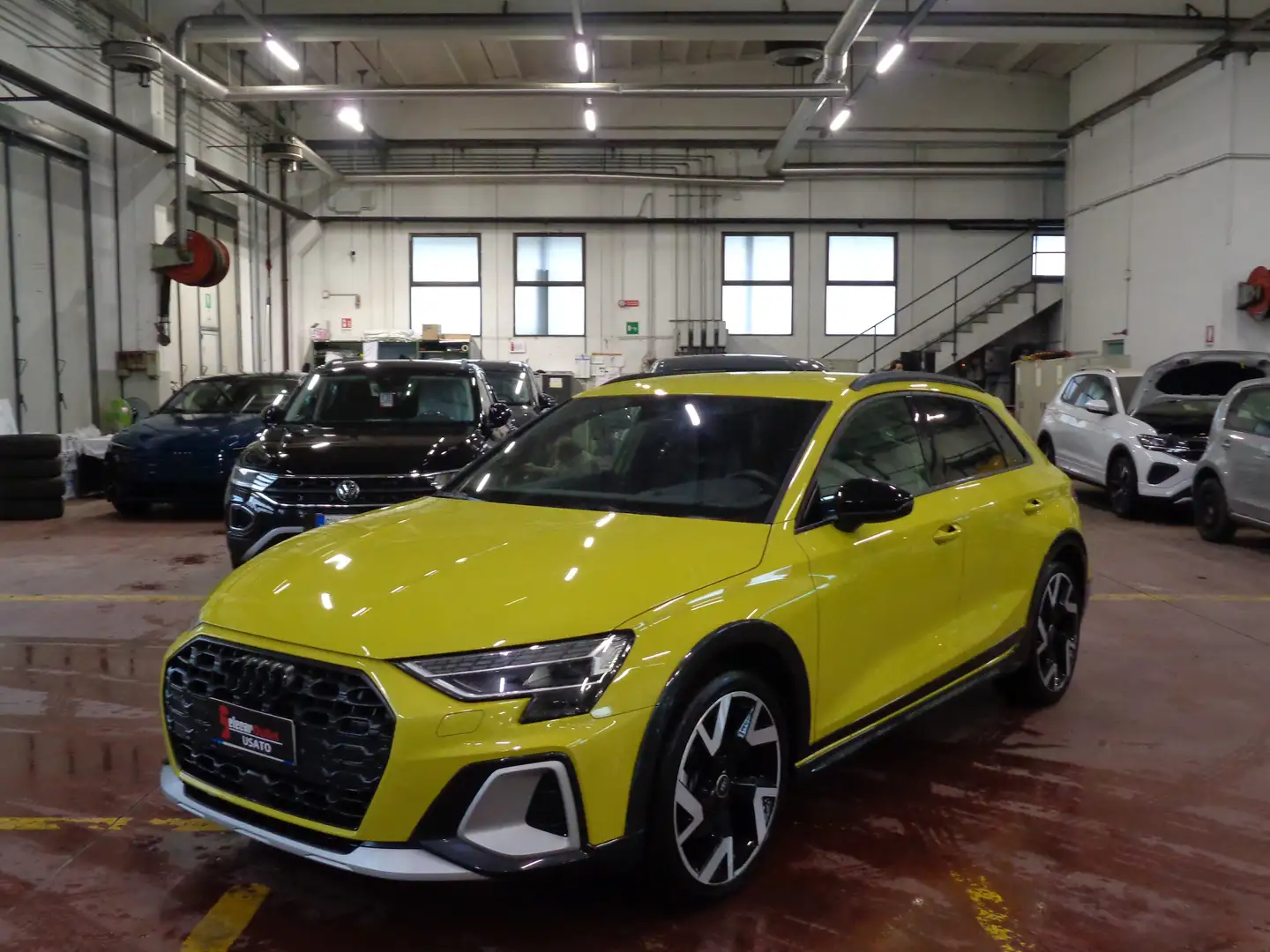 Audi A3 allstreet 35 TFSI S tronic mhev Giallo - 1