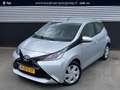 Toyota Aygo 1.0 VVT-i x-play Achteruitrijcamera, 1e eigenaar! Argent - thumbnail 1
