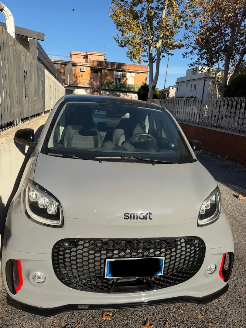 smart city-coupé/city-cabrio EQ FORTWO COUPE - 1
