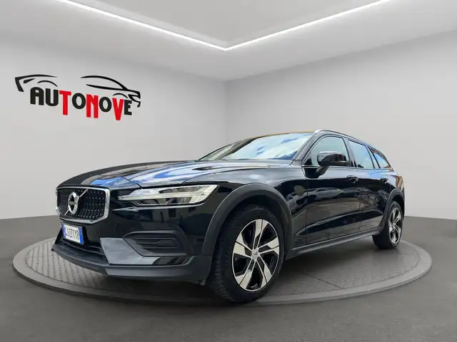 Volvo V60 Cross Country B4