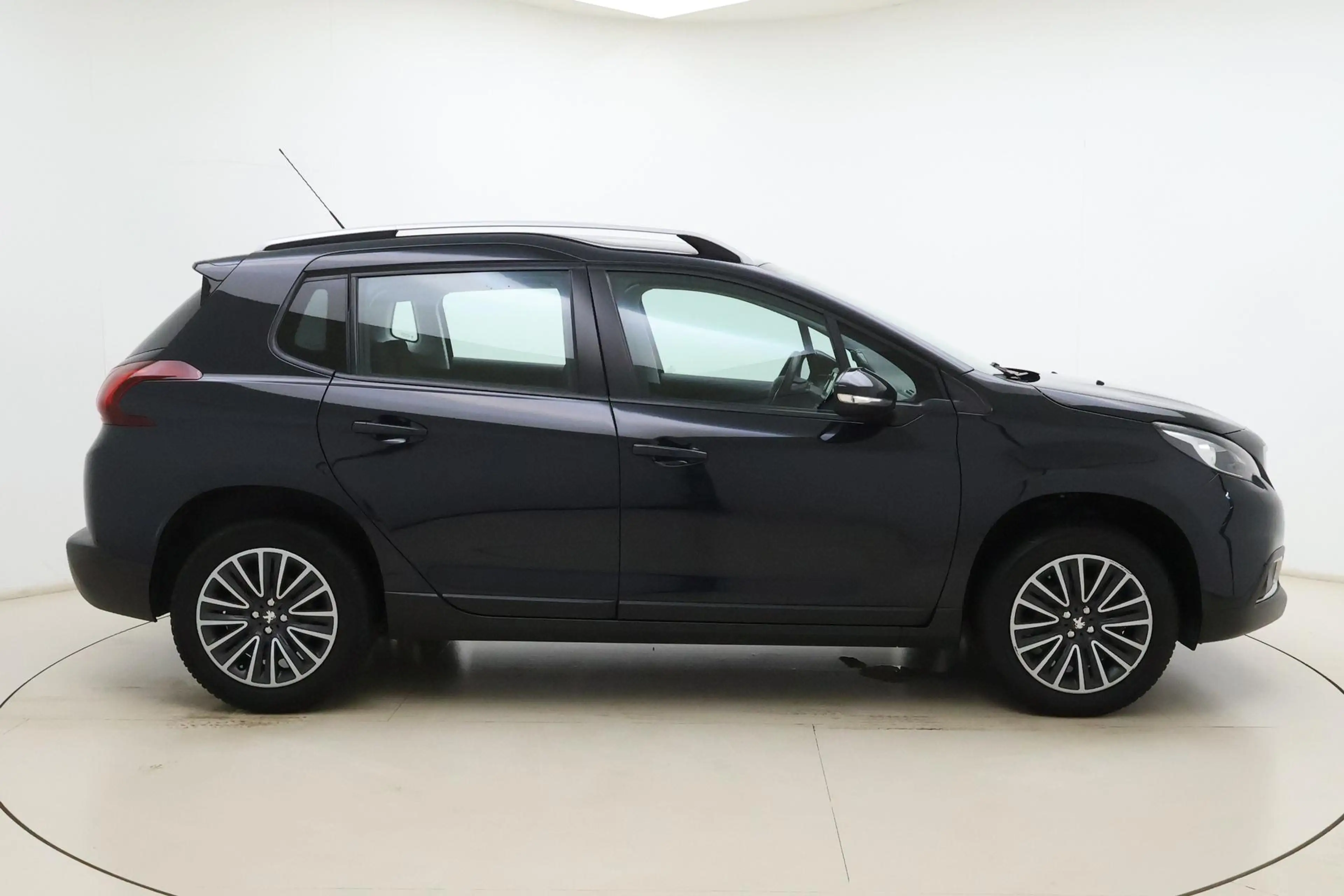 Peugeot 2008 1.2 PureTech Blue Lion | Trekhaak | Airco | Cruise — photo 9