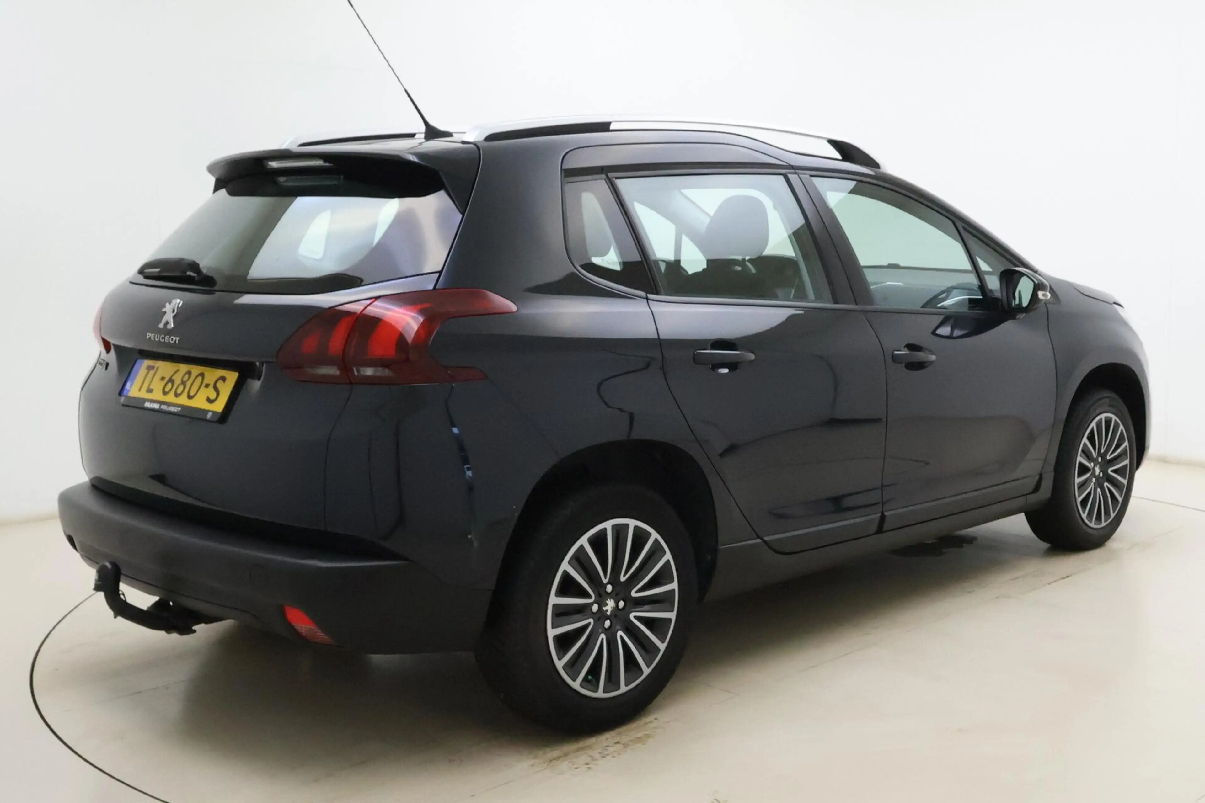 Peugeot 2008 1.2 PureTech Blue Lion | Trekhaak | Airco | Cruise — photo 2