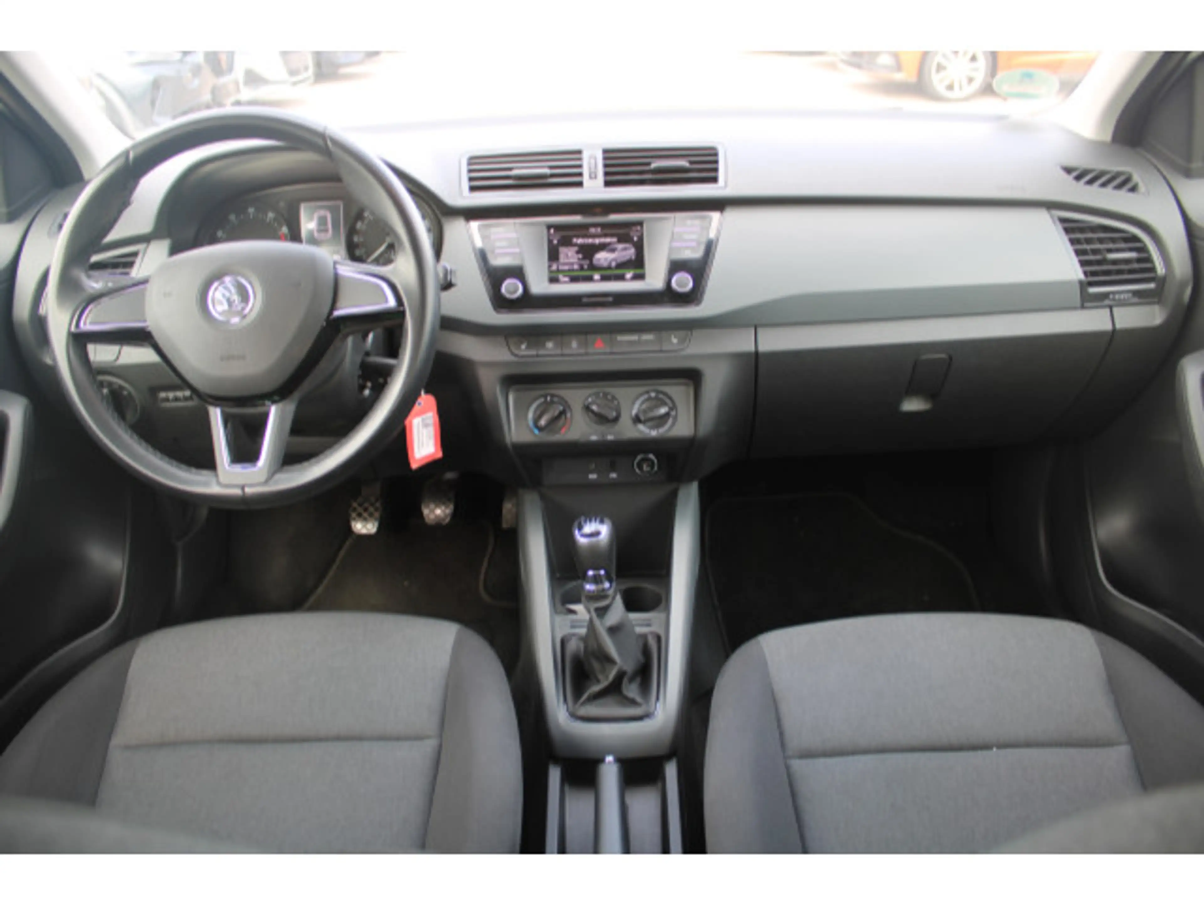 Skoda Fabia 1.2 TSI Red & Grey Einparkhi/Multilenk — photo 3