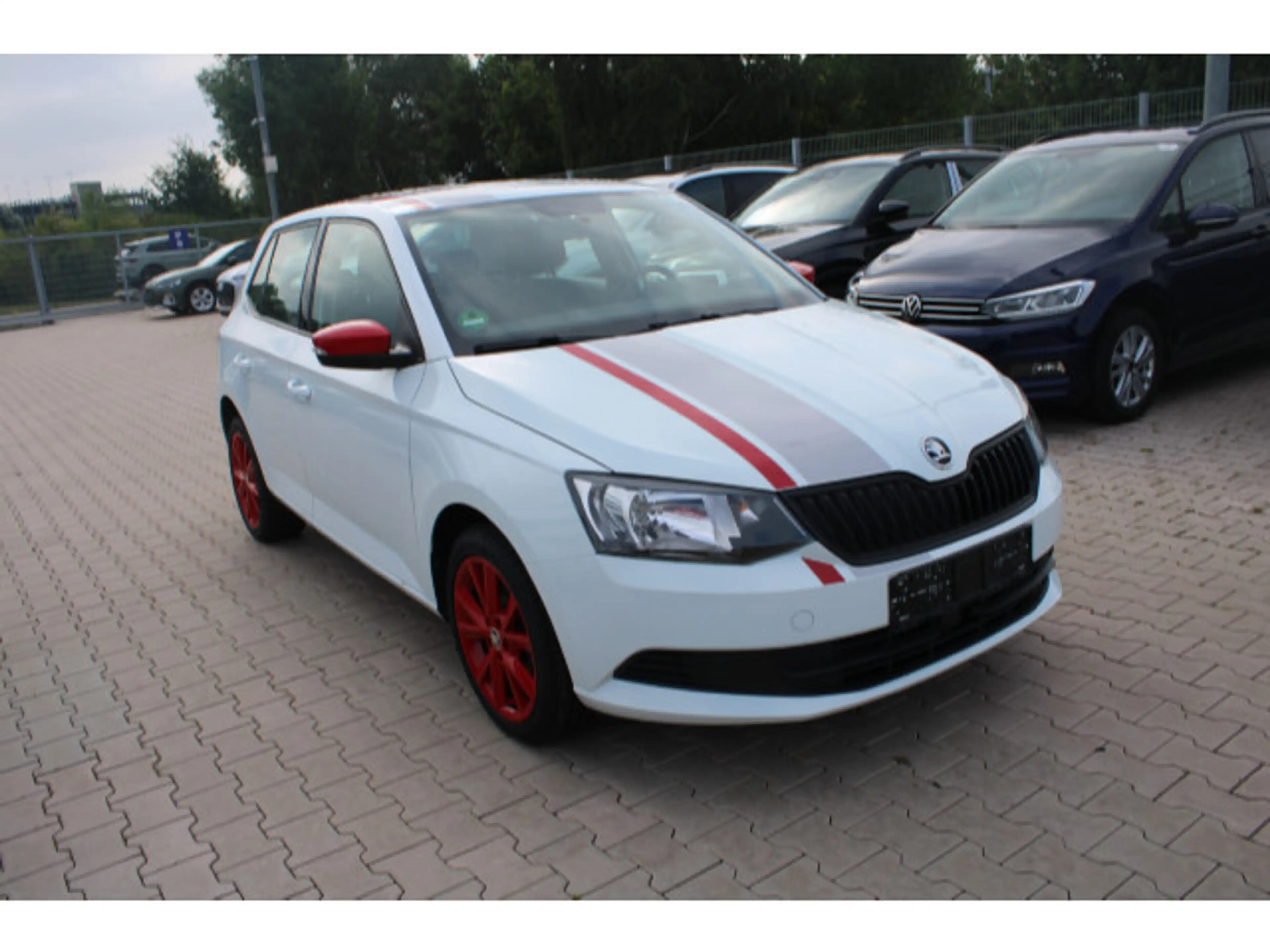 Skoda Fabia 1.2 TSI Red & Grey Einparkhi/Multilenk — photo 6