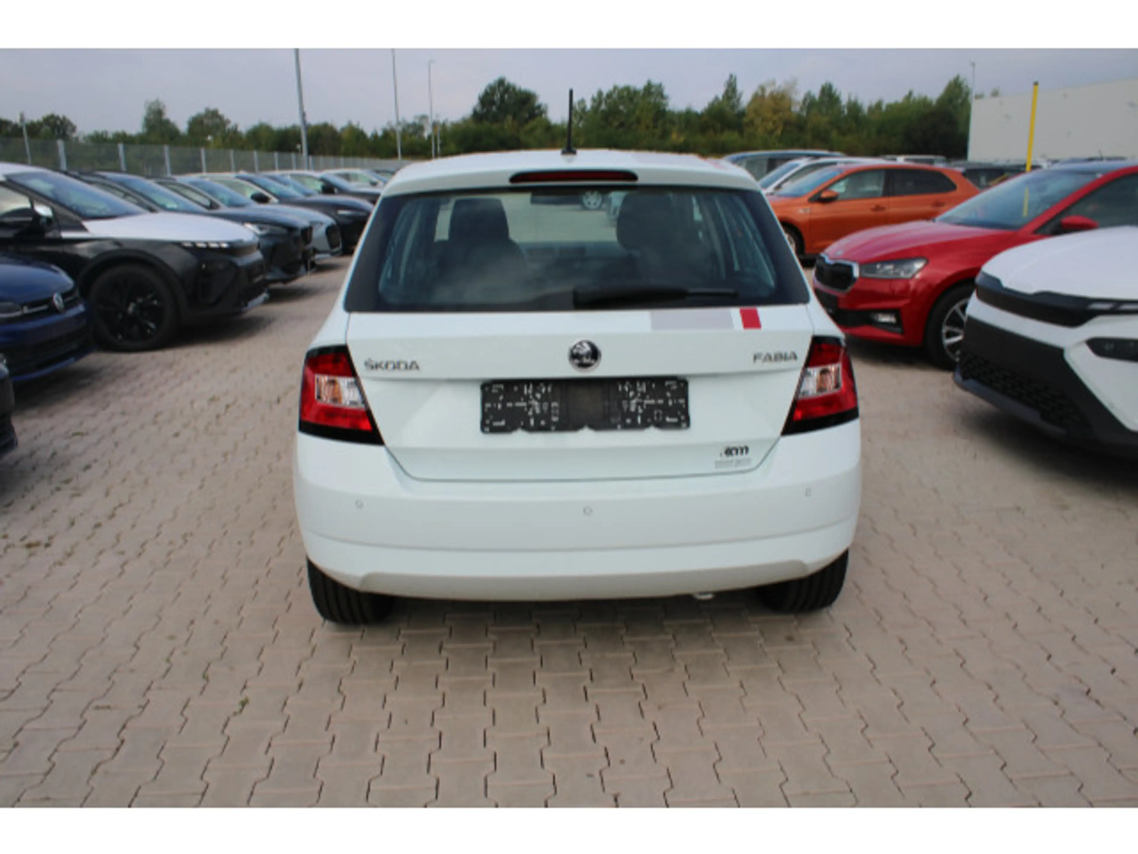 Skoda Fabia 1.2 TSI Red & Grey Einparkhi/Multilenk — photo 10