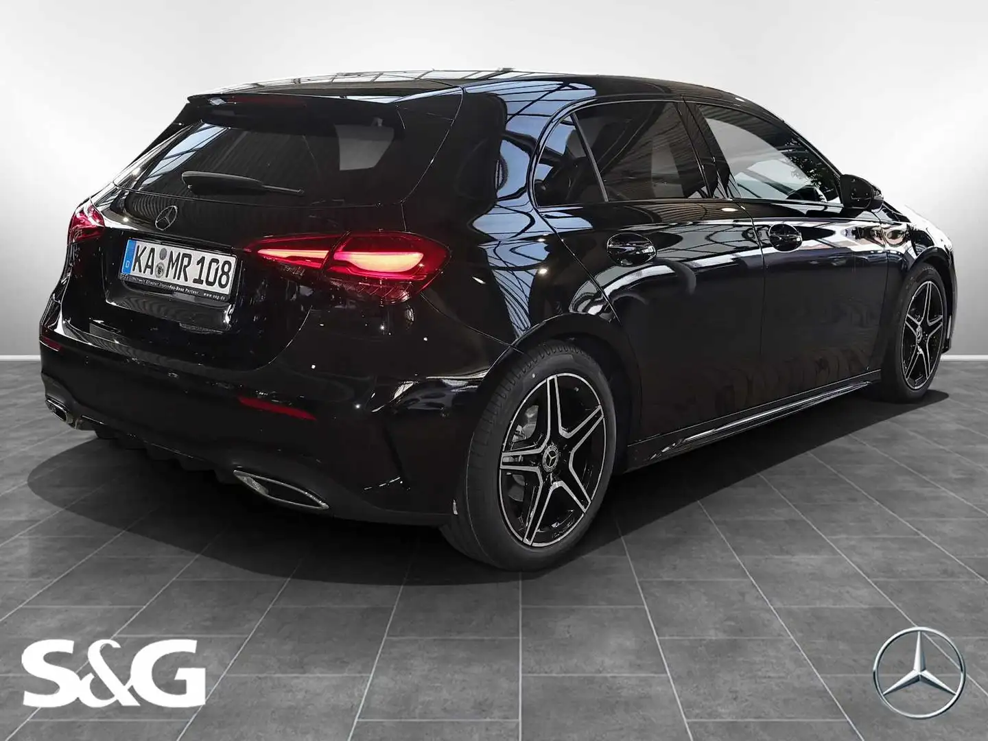 Mercedes-Benz A 180 AMG MBUX+RüKam+M-LED+Pano+Night+Totwinkel Black - 2