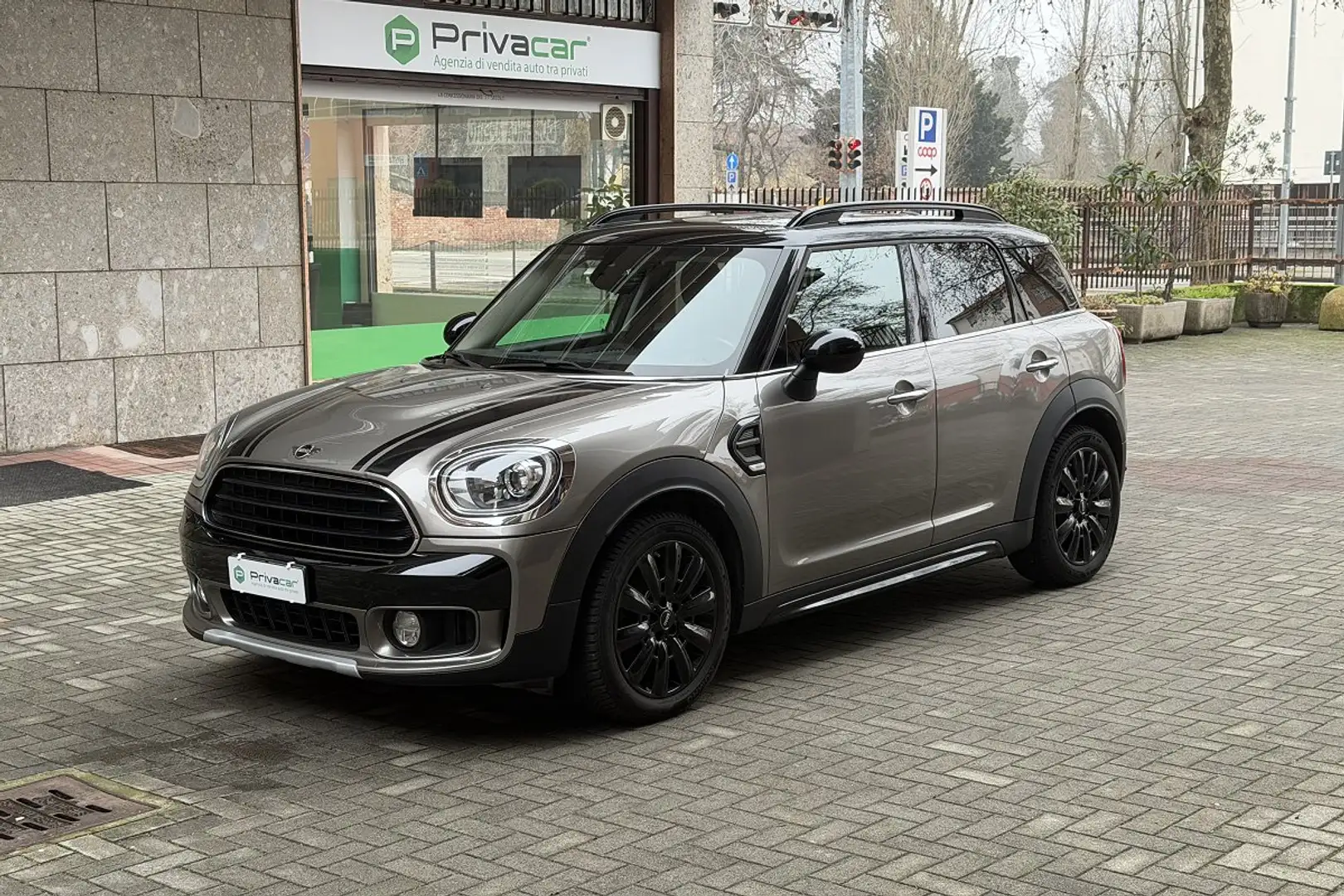 MINI Cooper D Countryman Mini 2.0 Cooper D Baker Street Countryman Argent - 1