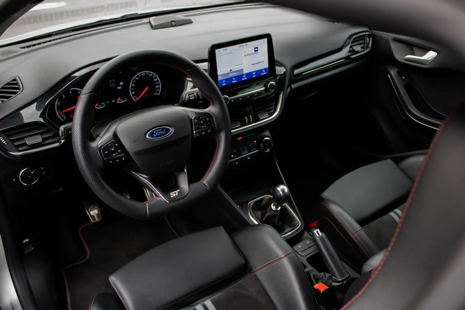 Ford Fiesta 1.5 EcoBoost Facelift 1st owner Full history B&O Gümüş rengi - 2