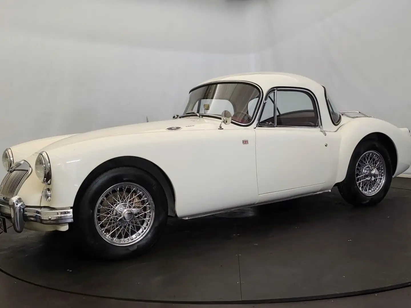 MG MGA A 1600 coupé Blanc - 2