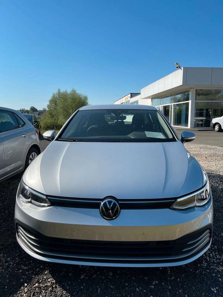 Volkswagen Golf 2023 — 1.5 TSI OPF 96kW Life
