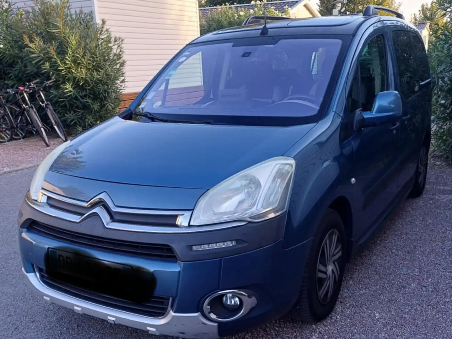 Citroen Berlingo Berlingo Xtr 1.6 HDi XTR Blauw - 1