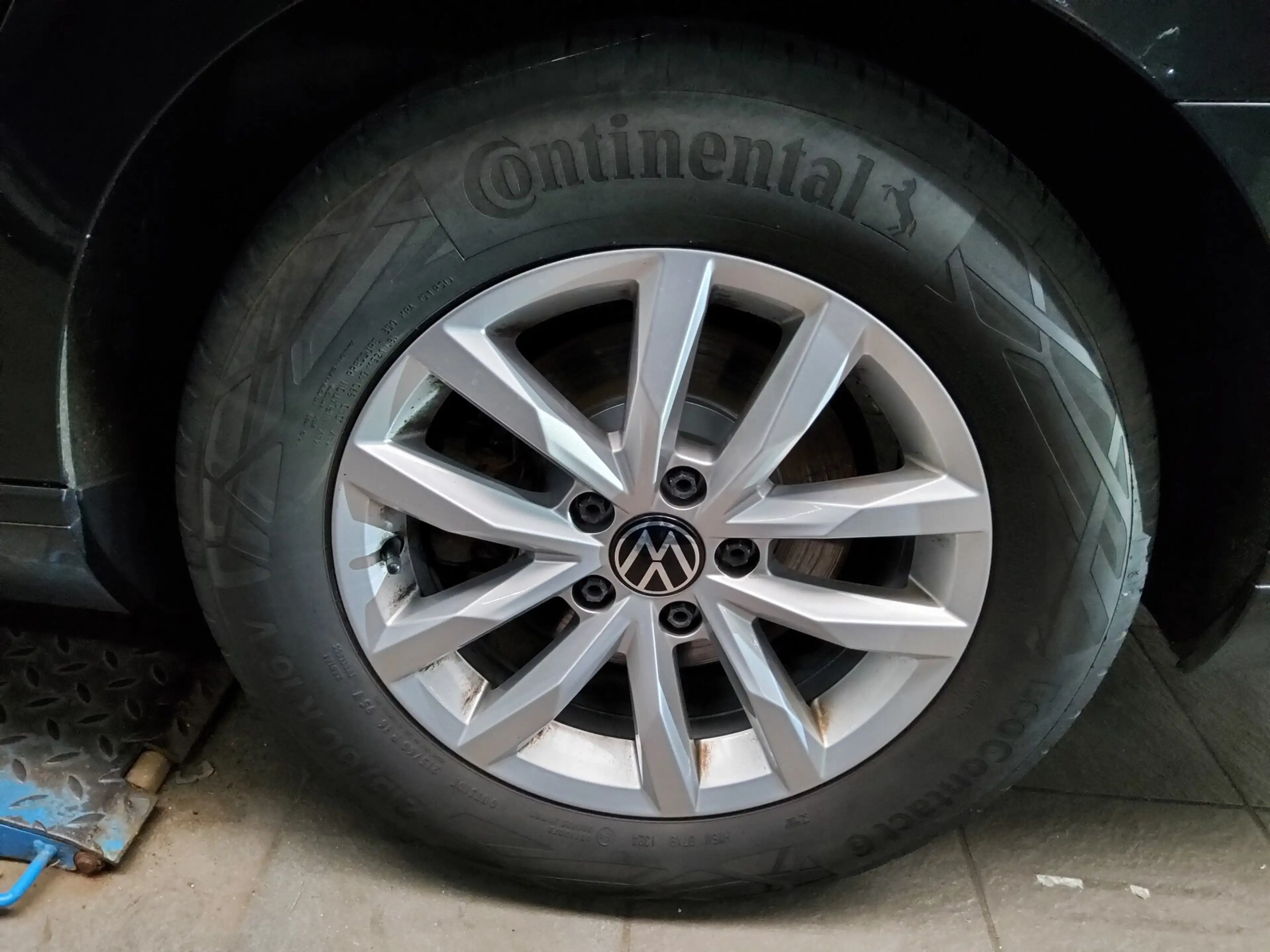 Volkswagen Passat Variant — photo 11