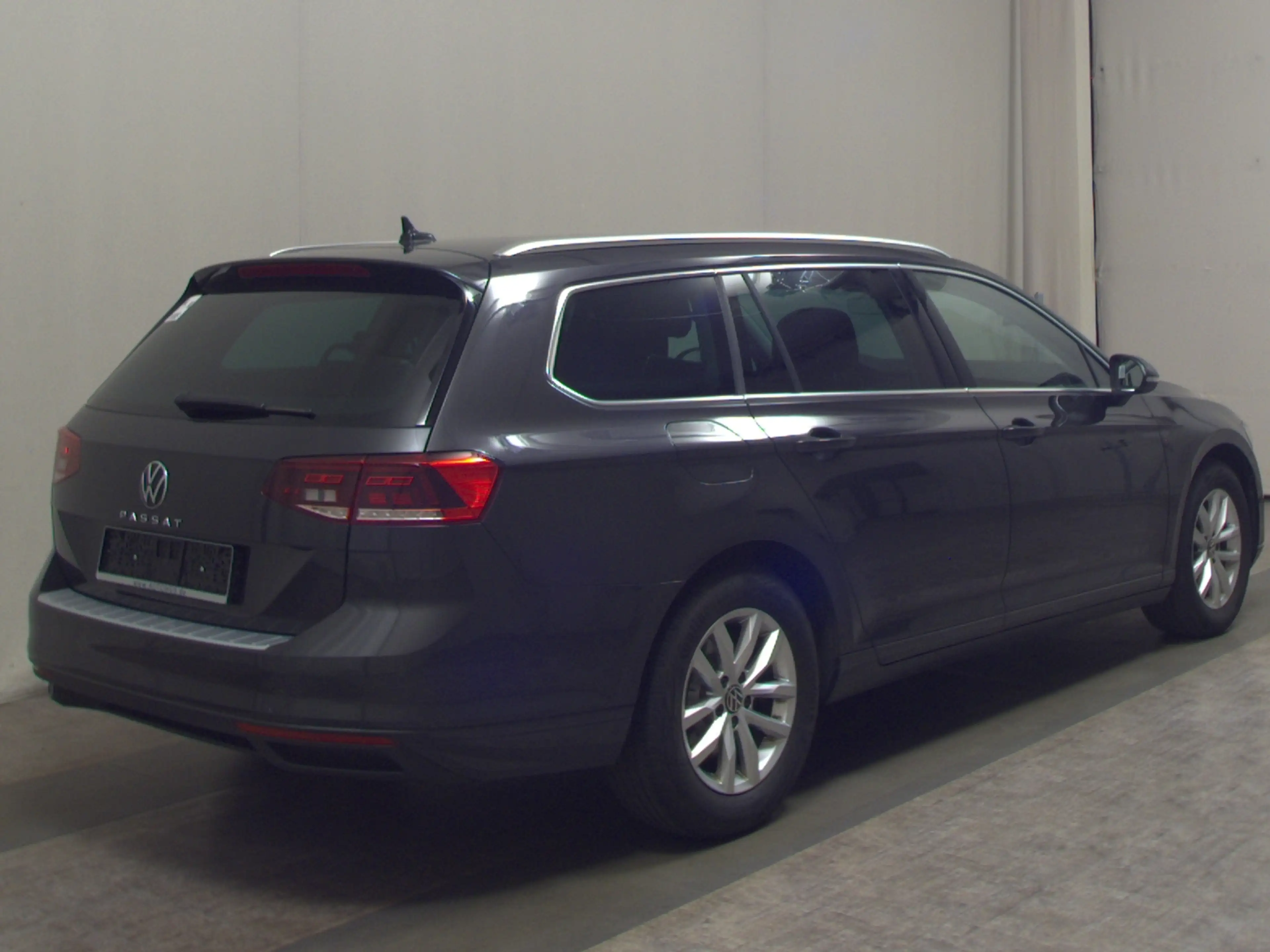 Volkswagen Passat Variant — photo 4
