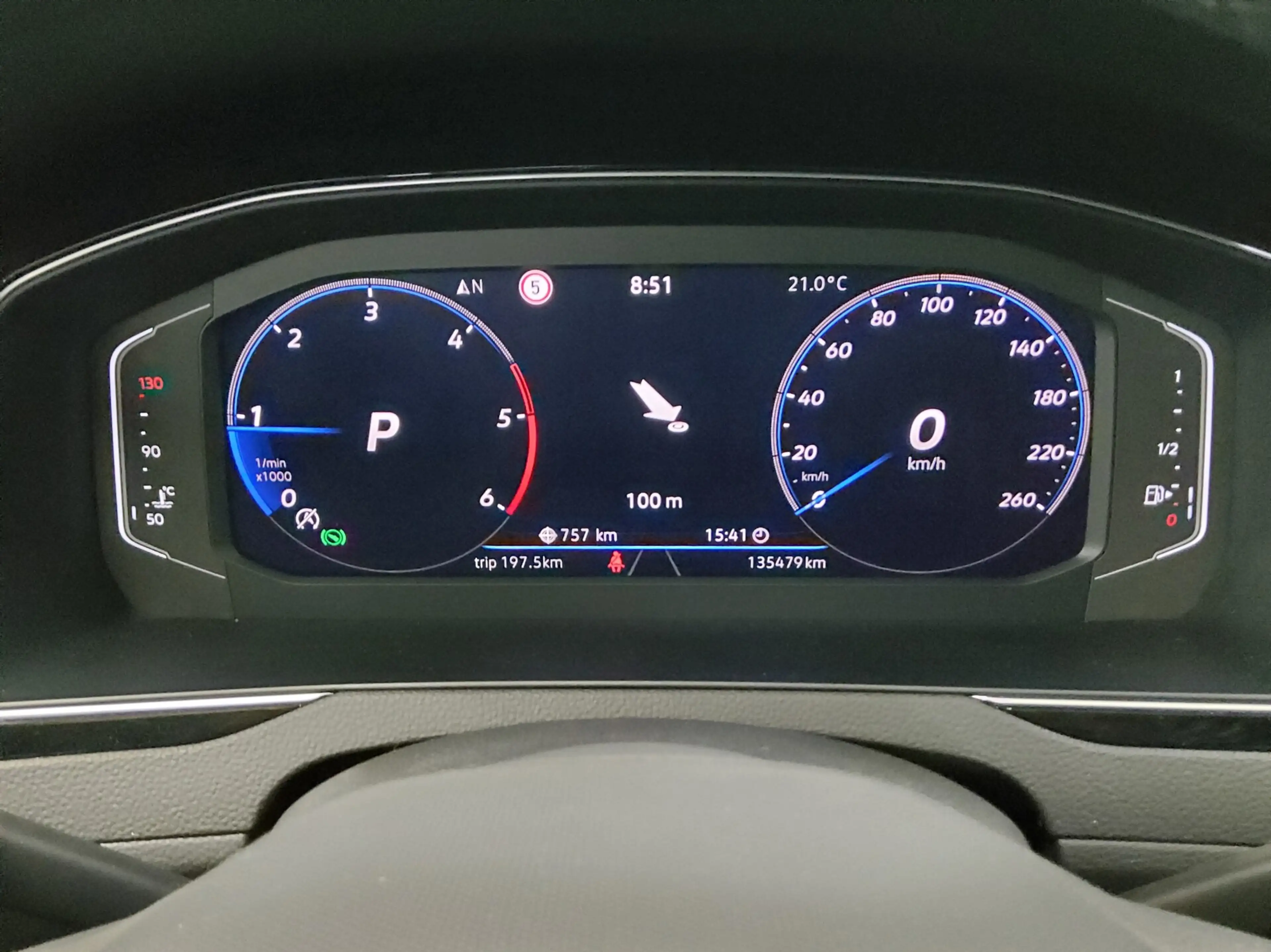 Volkswagen Passat Variant — photo 8