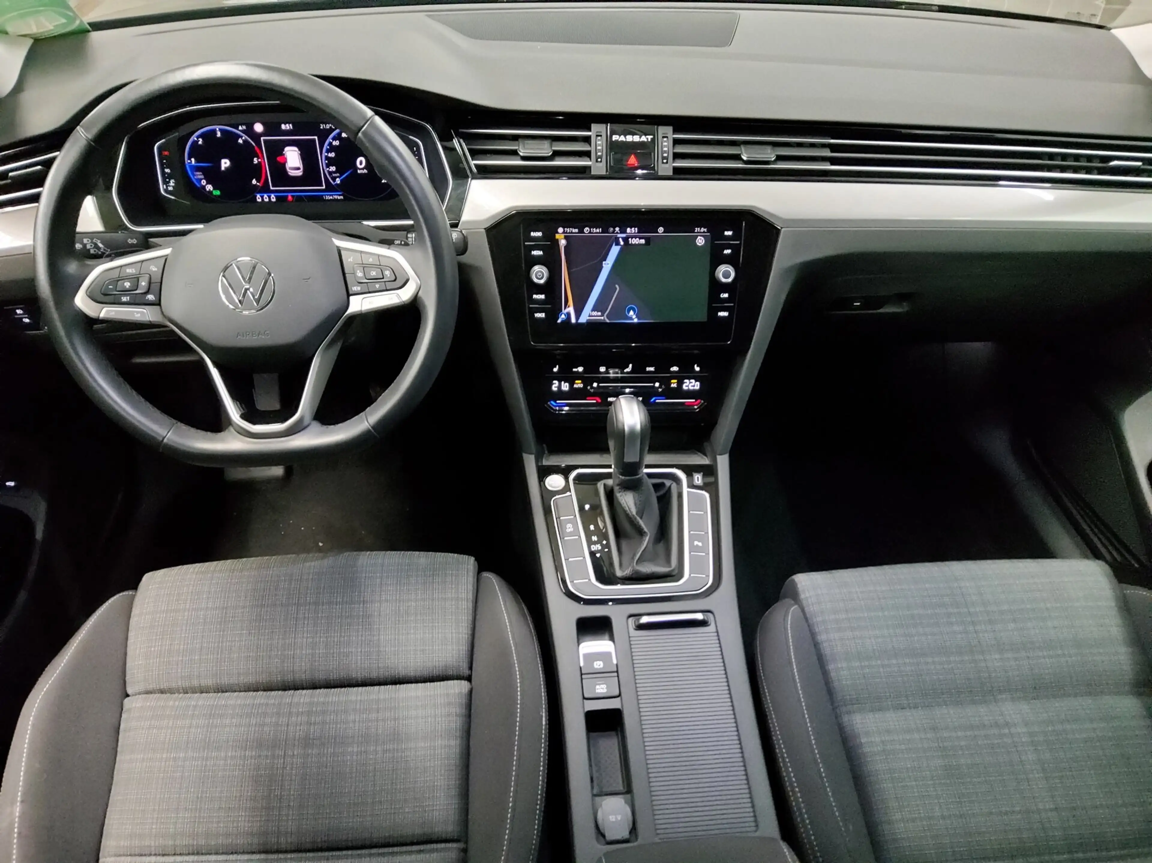 Volkswagen Passat Variant — photo 5