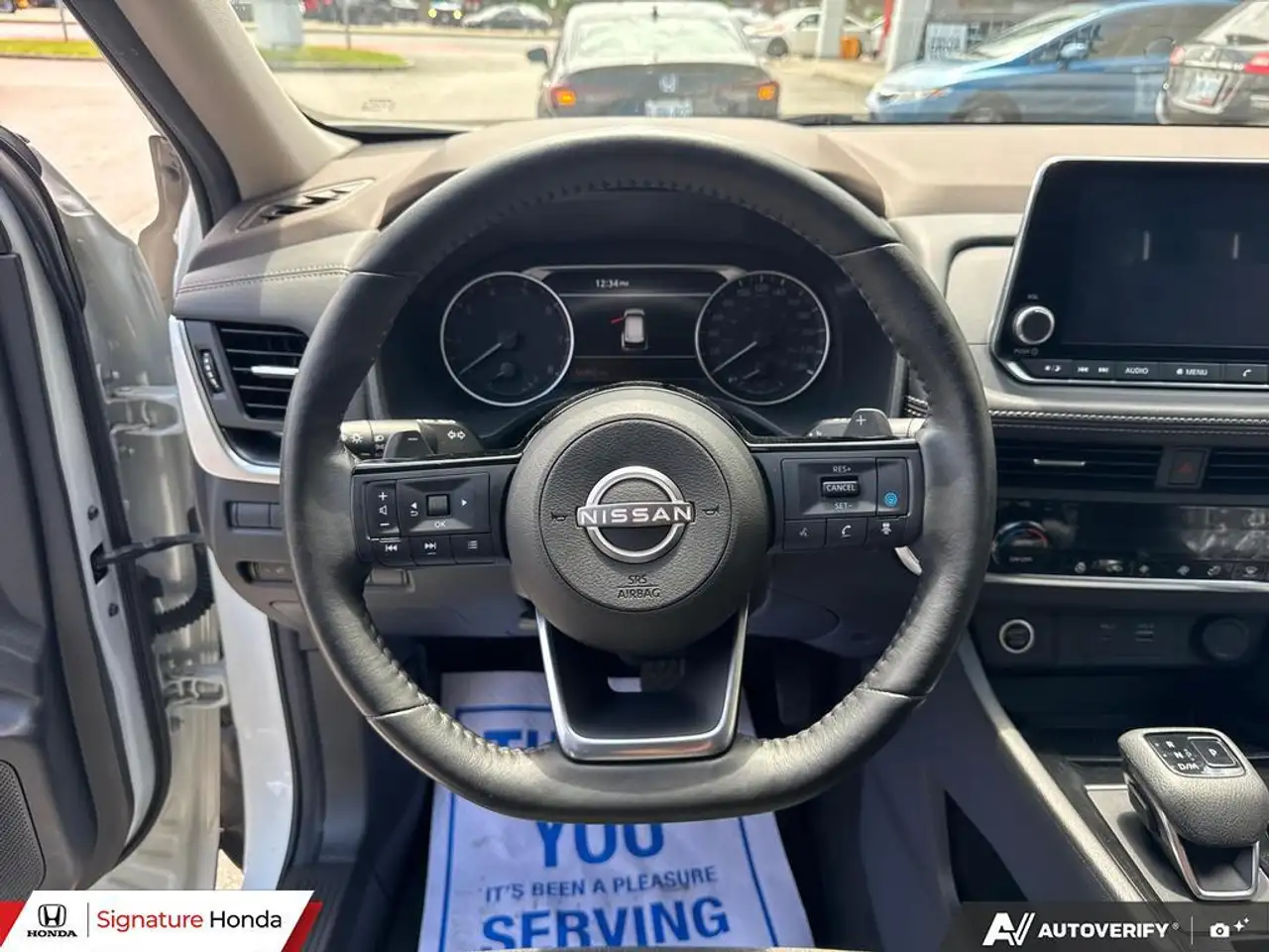 Nissan Rogue fotografie Nissan Rogue