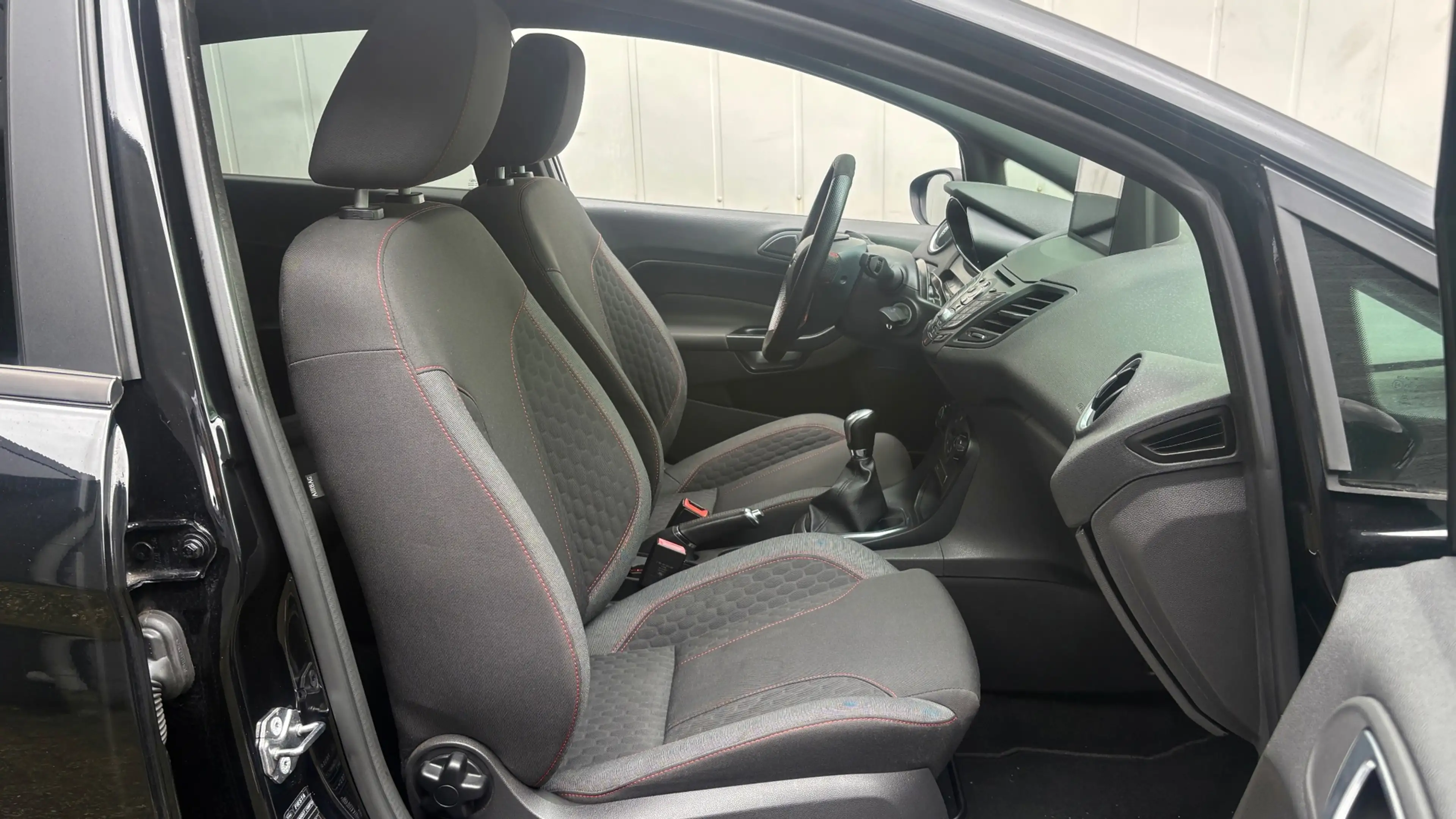 Ford Fiesta 1.0 EcoBoost ST Line Navi / Maxton / Cruise / PDC — photo 30