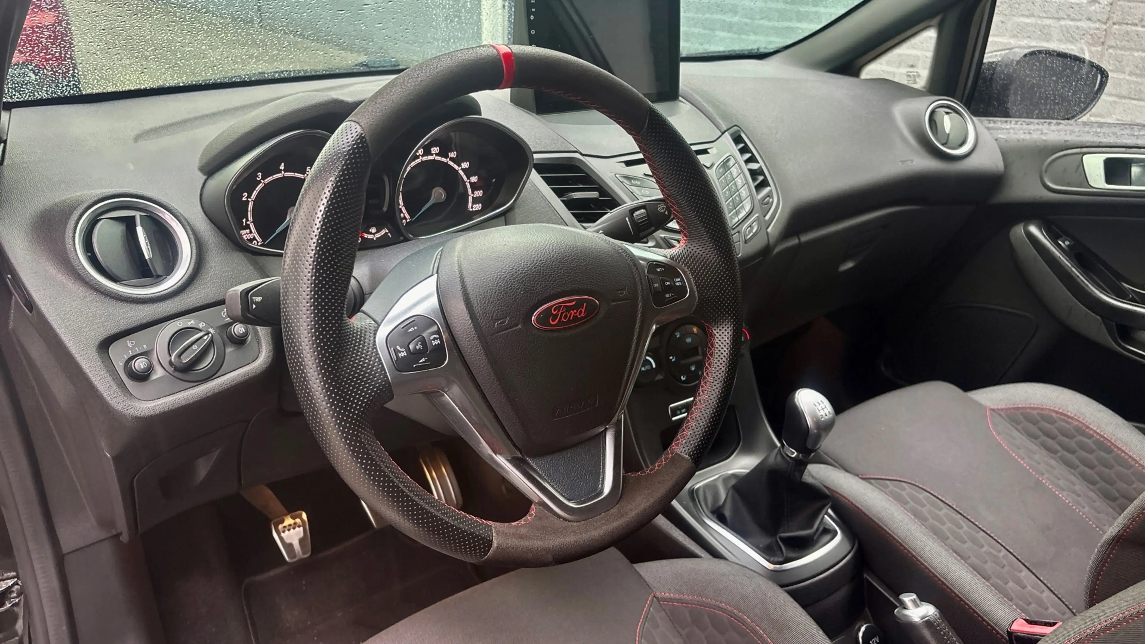 Ford Fiesta 1.0 EcoBoost ST Line Navi / Maxton / Cruise / PDC — photo 28