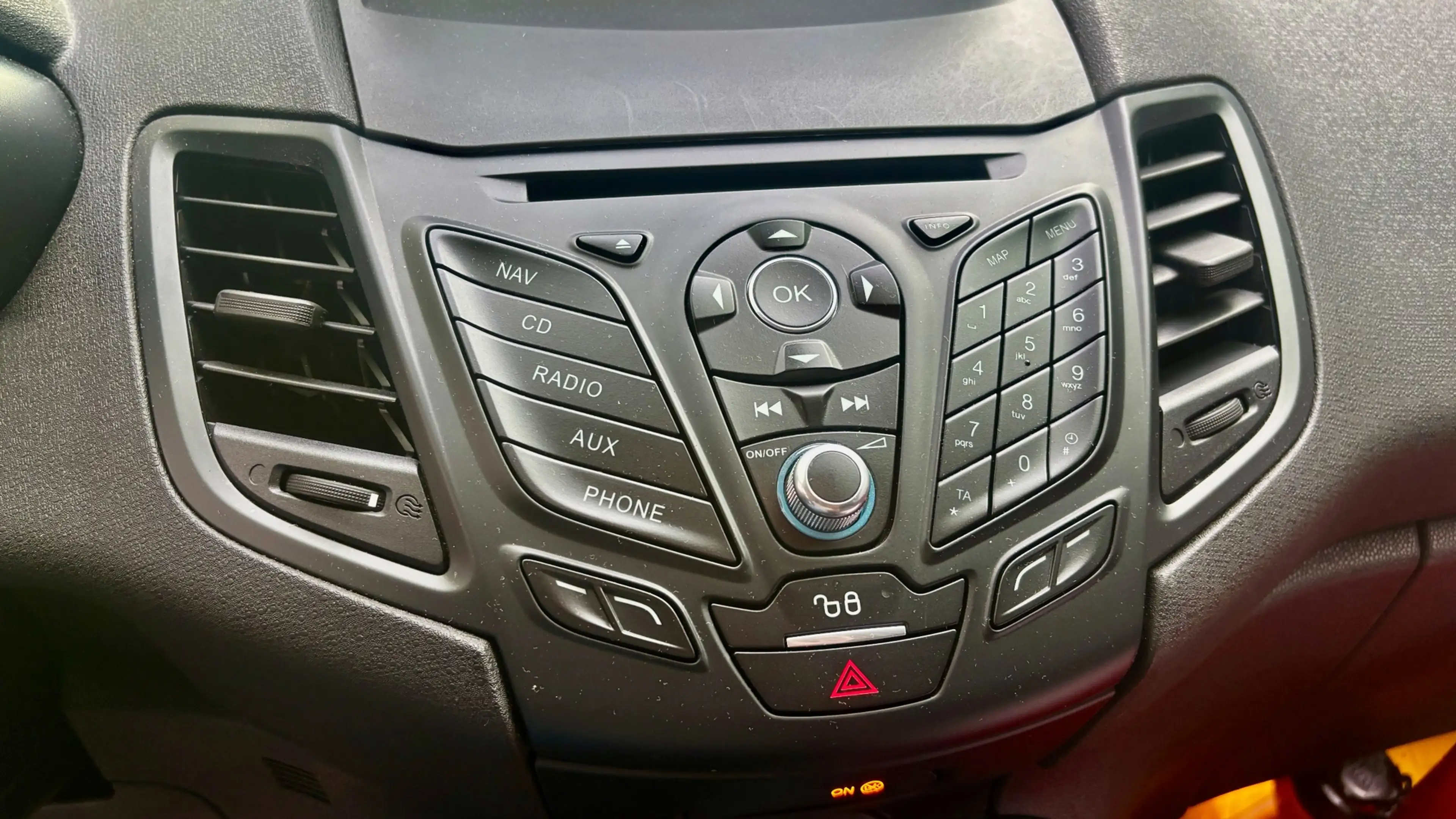 Ford Fiesta 1.0 EcoBoost ST Line Navi / Maxton / Cruise / PDC — photo 39