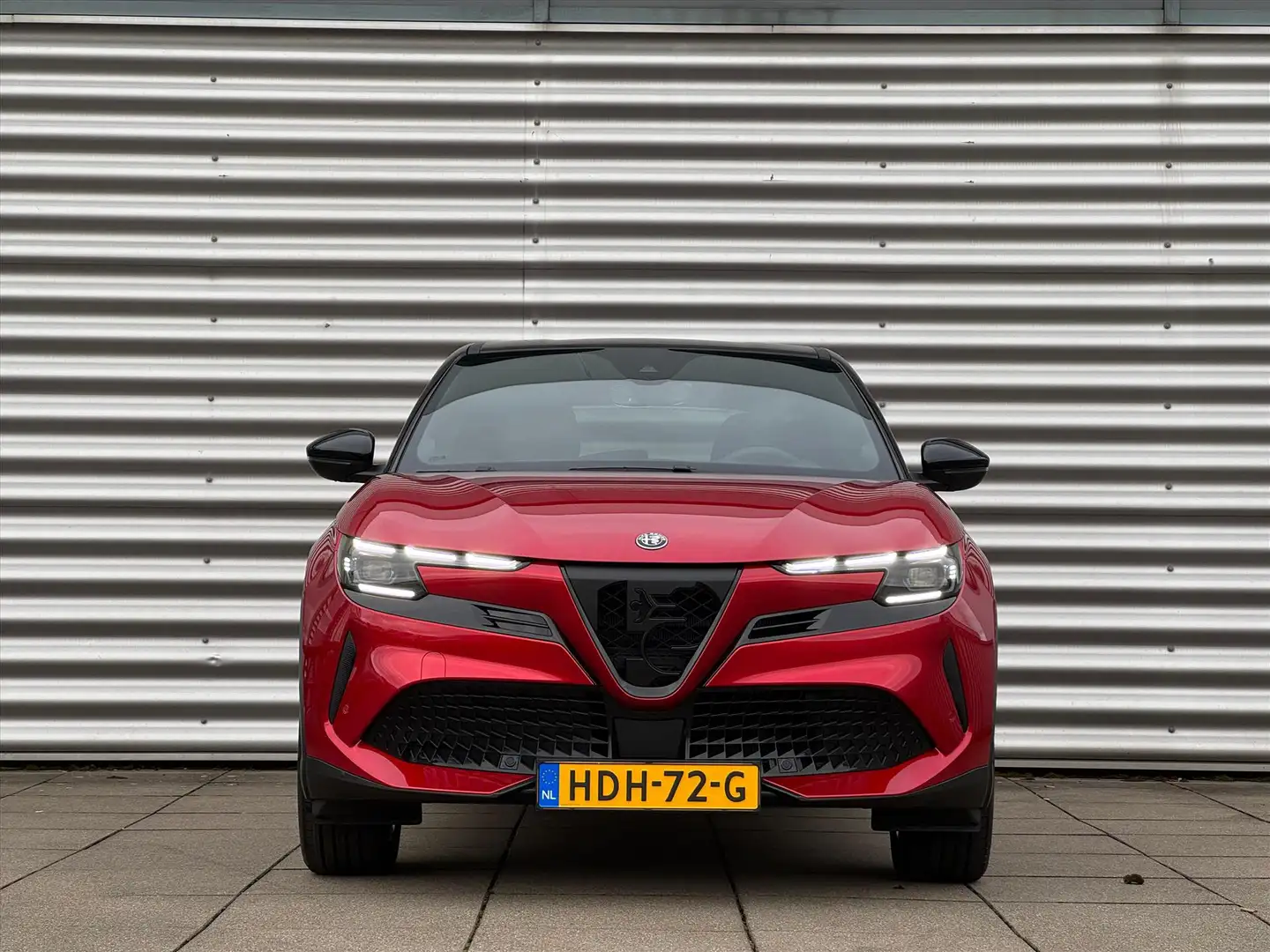 Alfa Romeo Junior 54 kWh 156pk Electrica Speciale | Elektrische acht Red - 2
