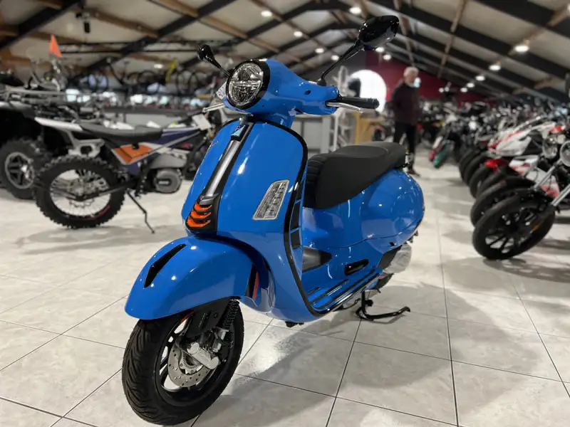 Vespa GTS Super Sport - foto 2