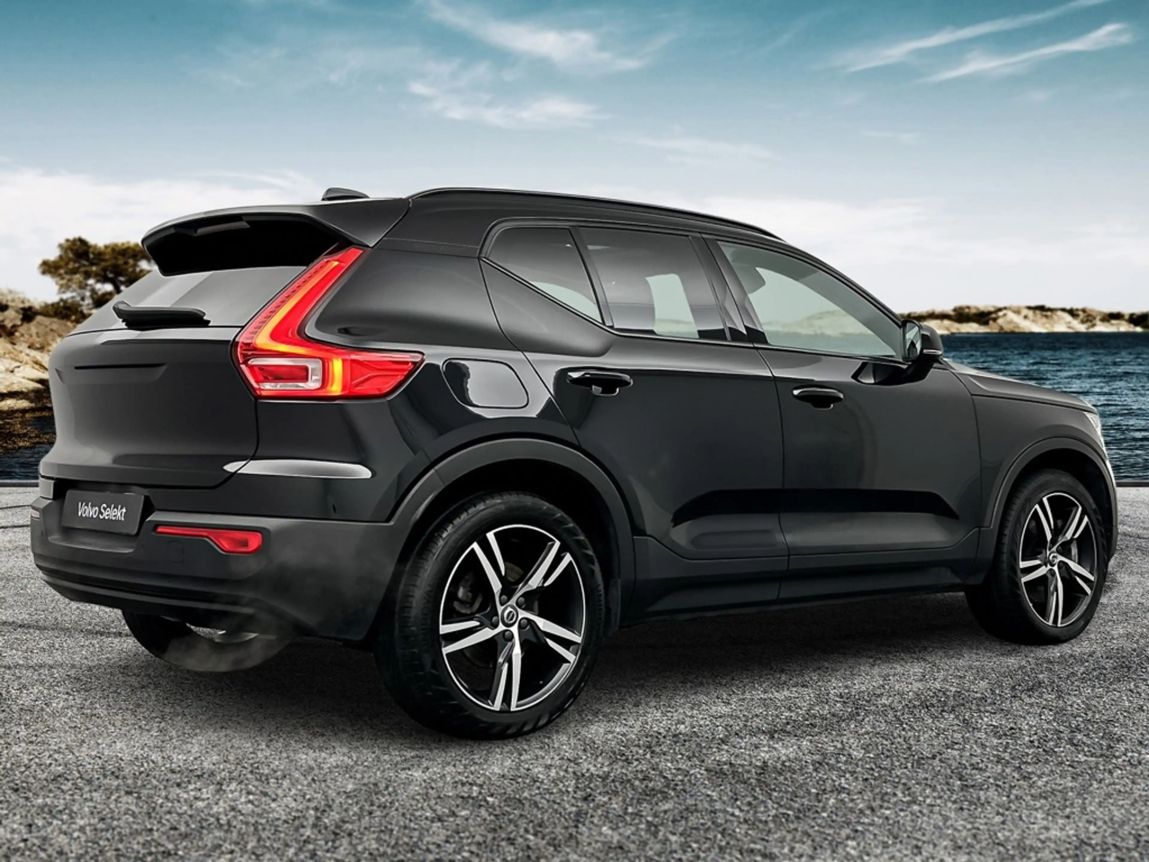 Volvo XC40 T5 262PK Recharge R-Design| Pano| Adap.Cruise| 360 — photo 4