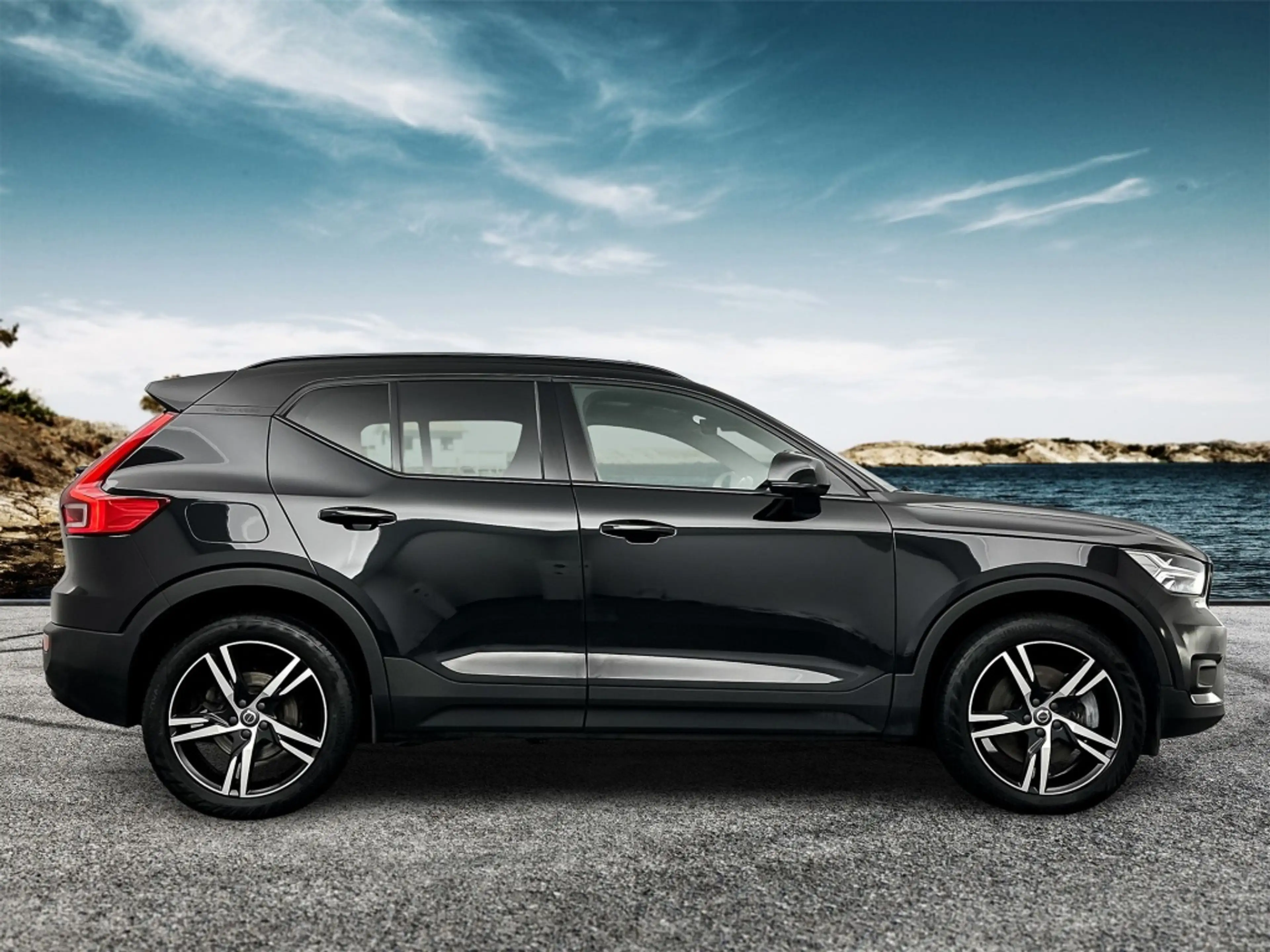 Volvo XC40 T5 262PK Recharge R-Design| Pano| Adap.Cruise| 360 — photo 6