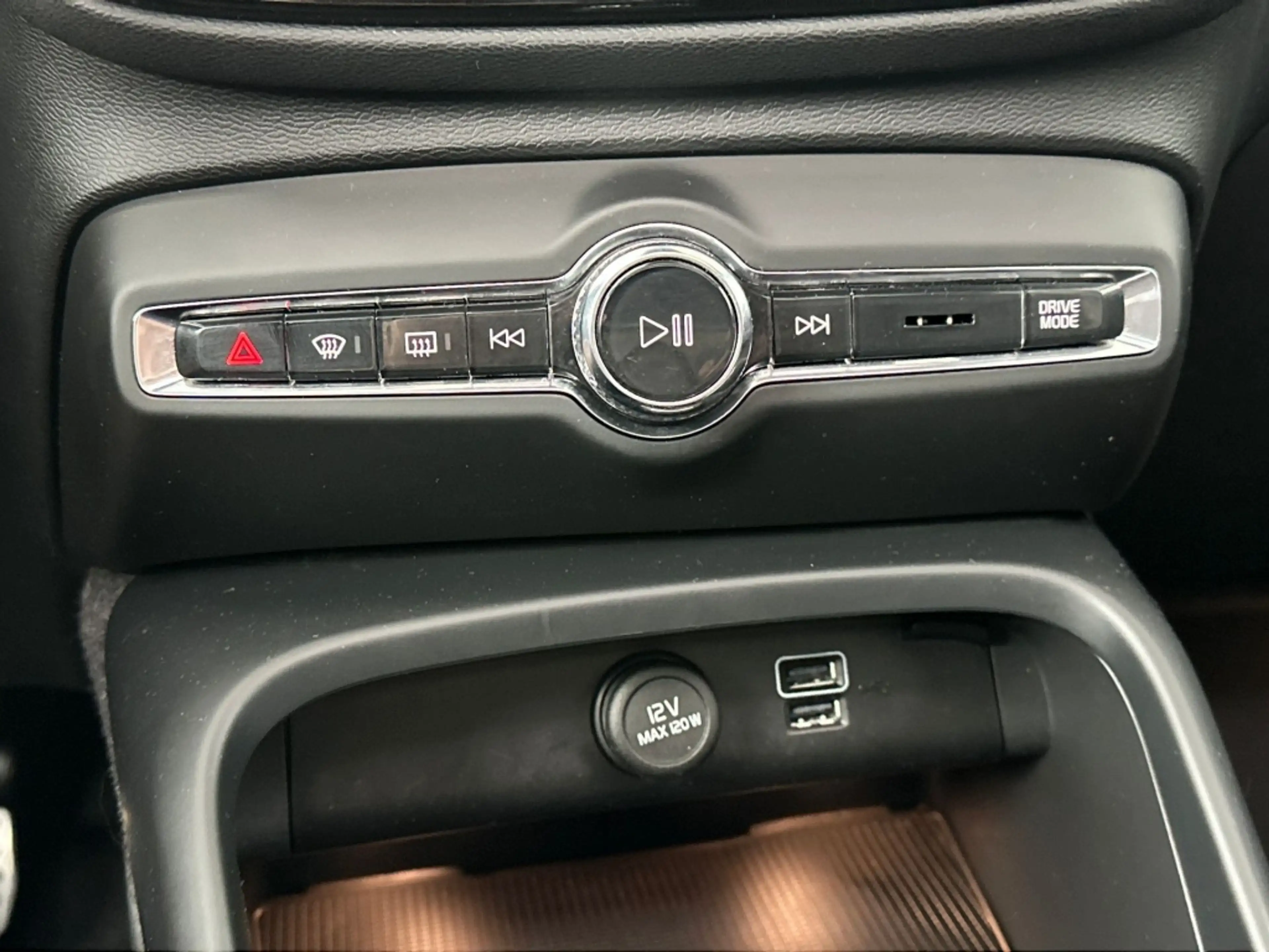 Volvo XC40 T5 262PK Recharge R-Design| Pano| Adap.Cruise| 360 — photo 25