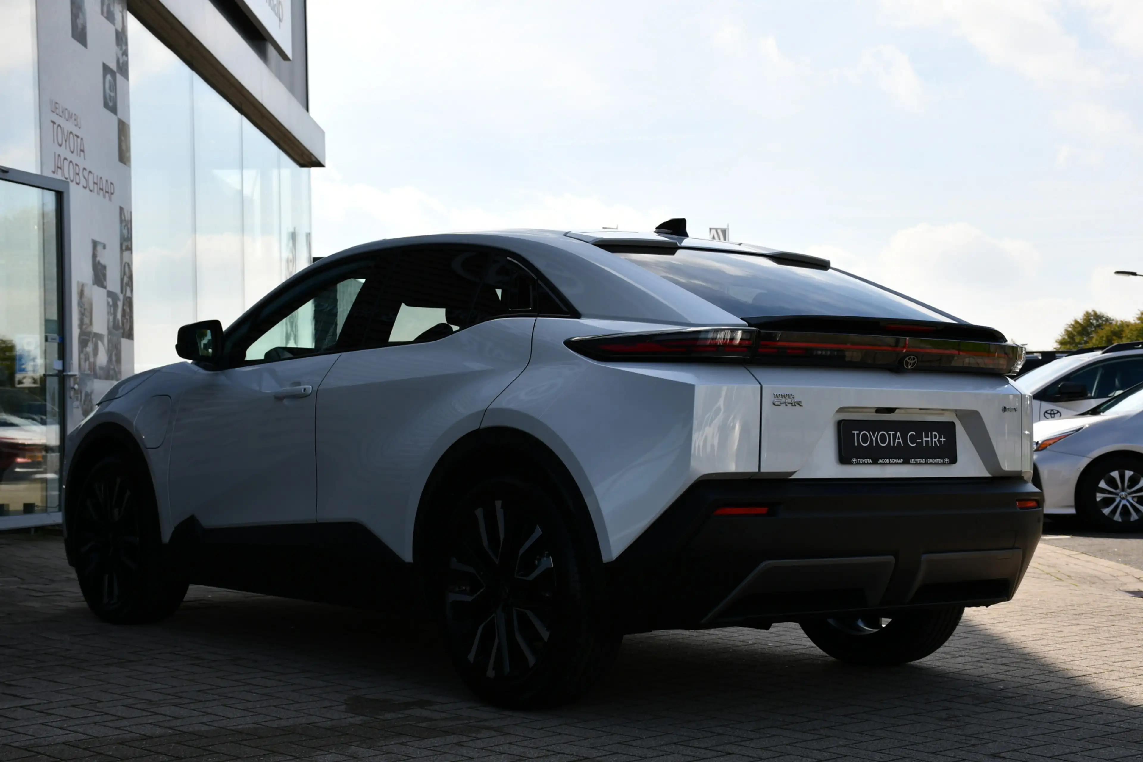 Toyota C-HR+ First Edition 77 kWh 224pk | Nieuw | Lichtmetalen — photo 11