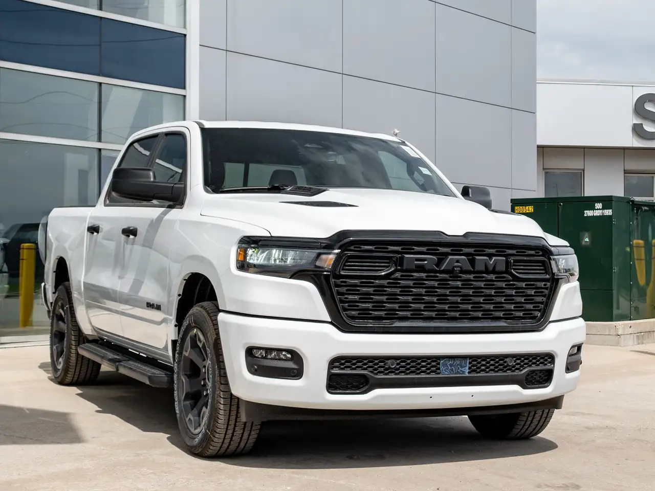 RAM 1500 снимка RAM 1500