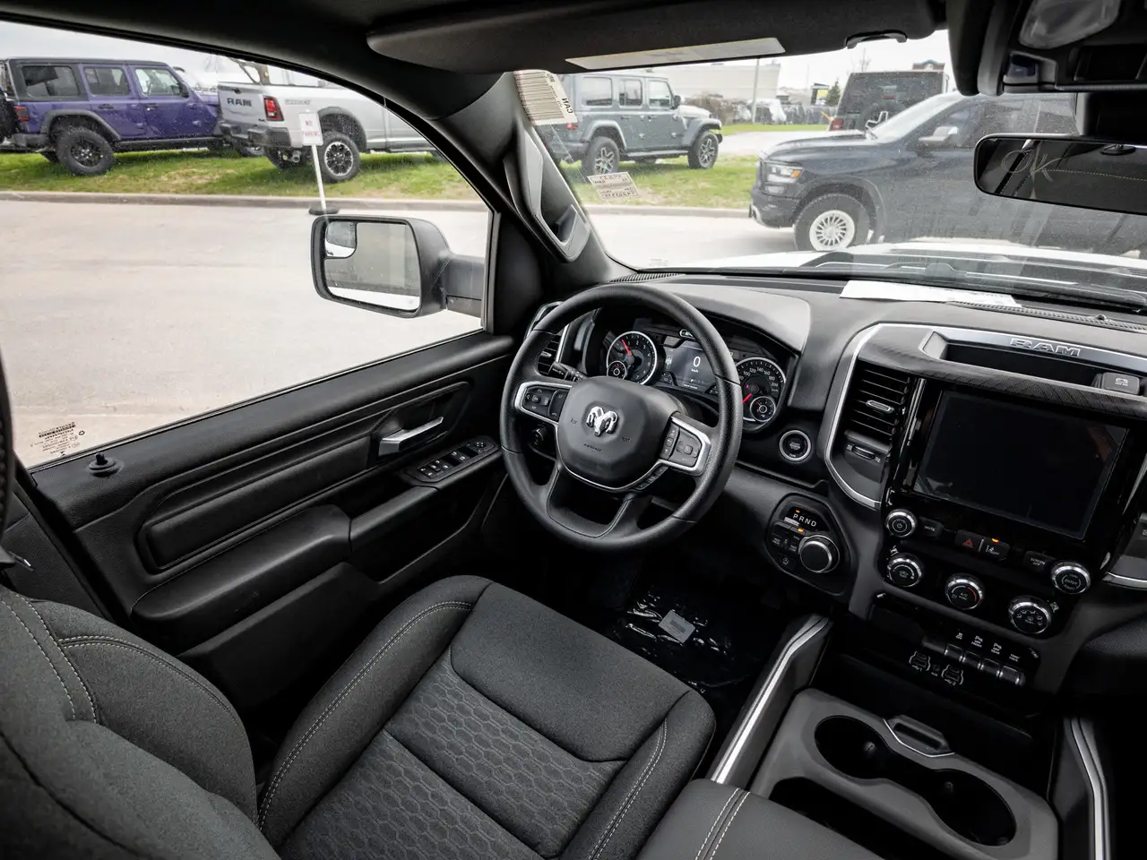 RAM 1500 снимка RAM 1500