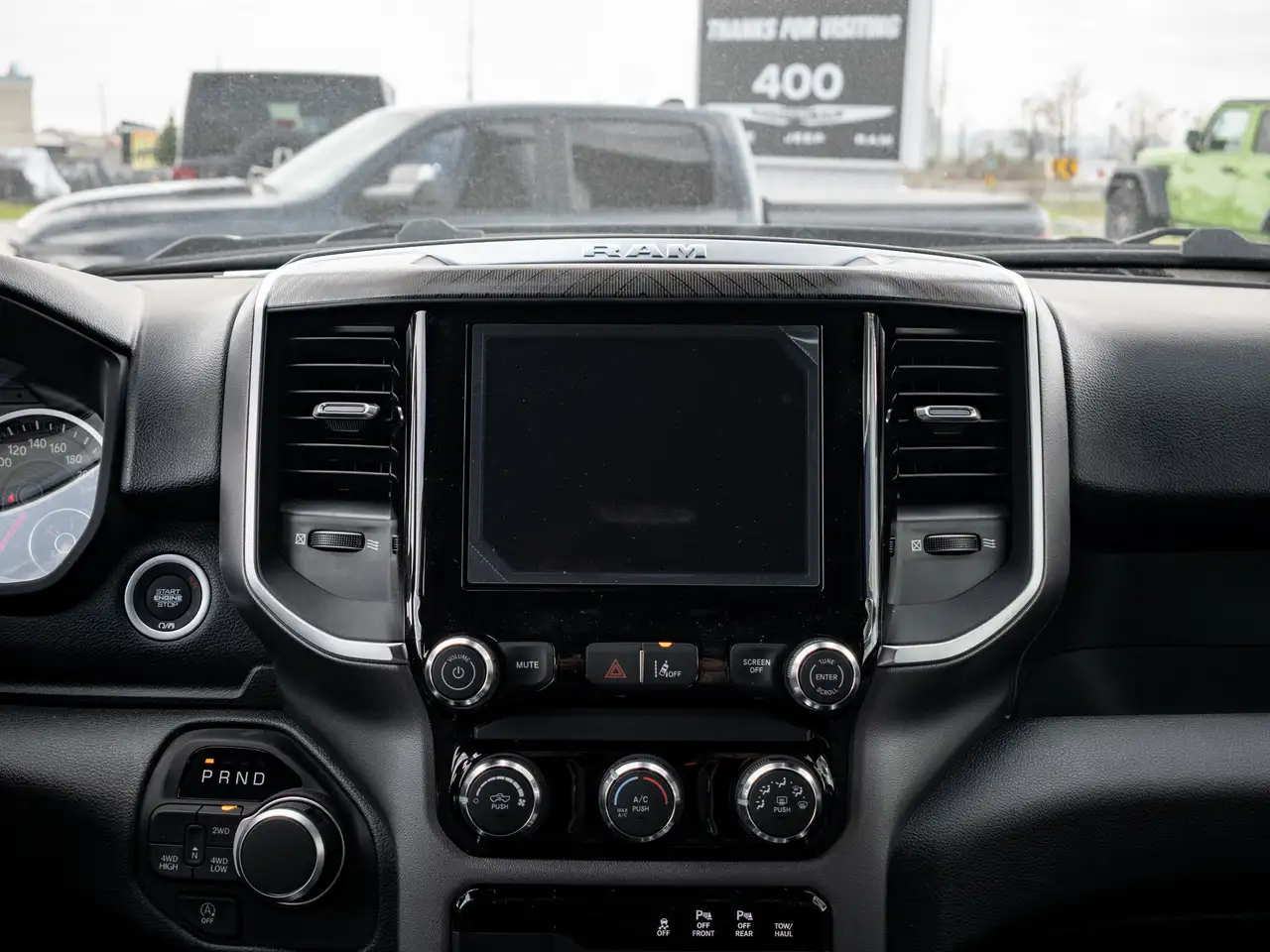 RAM 1500 снимка RAM 1500