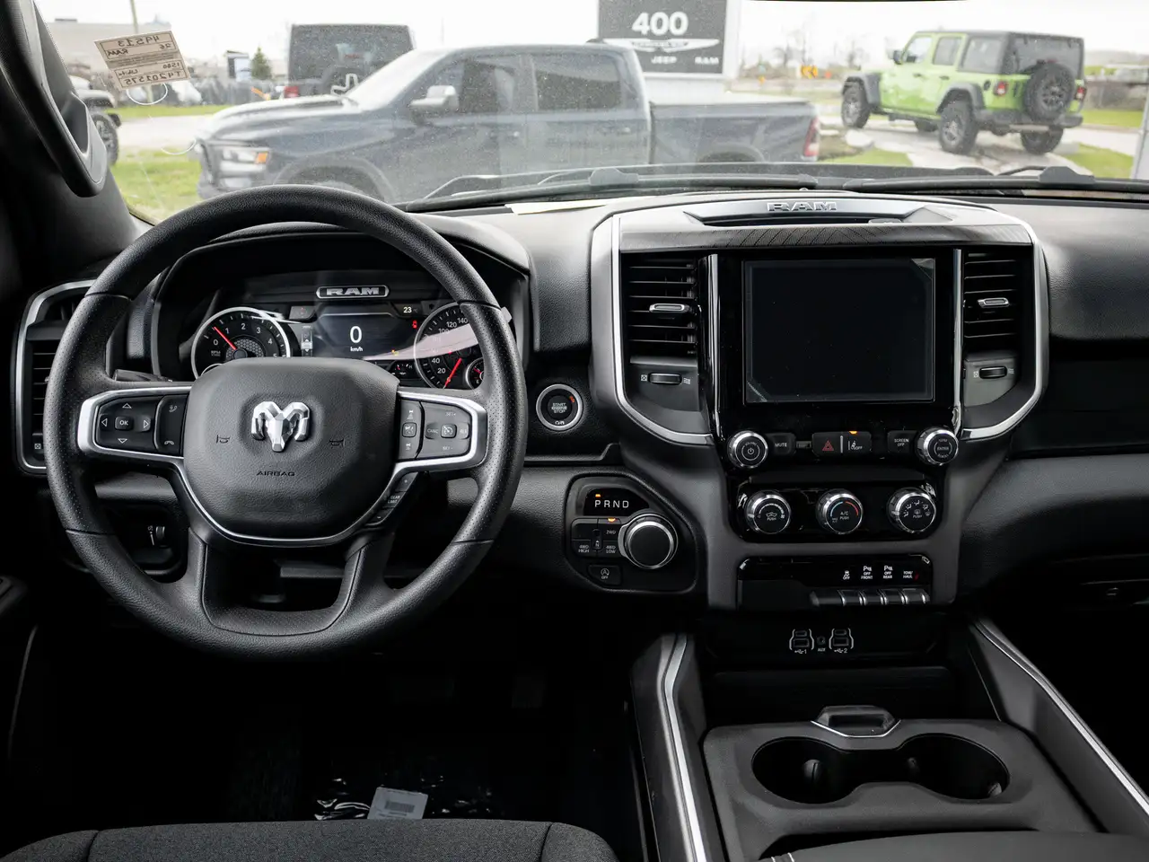 RAM 1500 снимка RAM 1500
