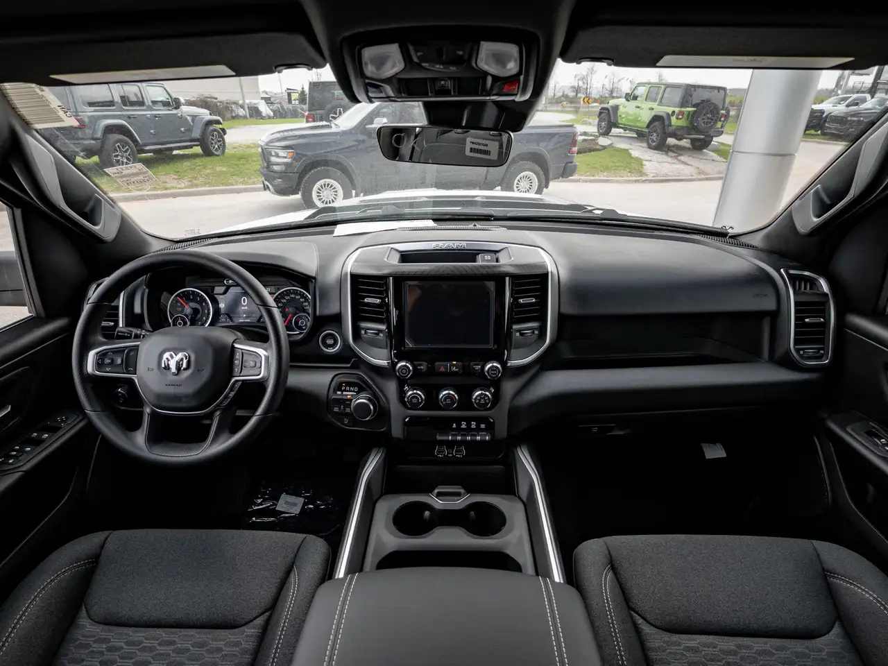 RAM 1500 снимка RAM 1500