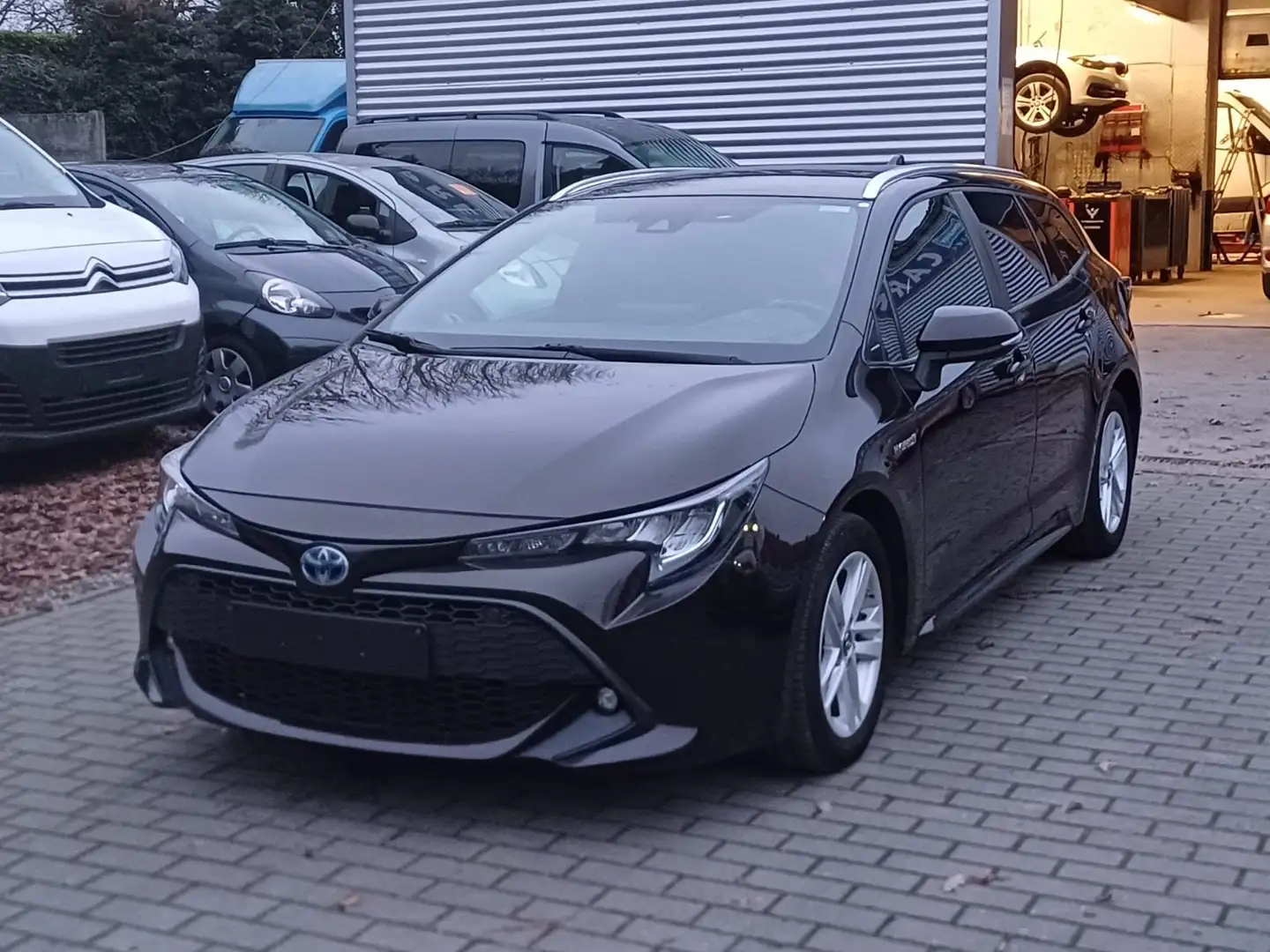 Toyota Corolla Corolla Hybrid 1.8 Premium Plus e-CVT Noir - 1